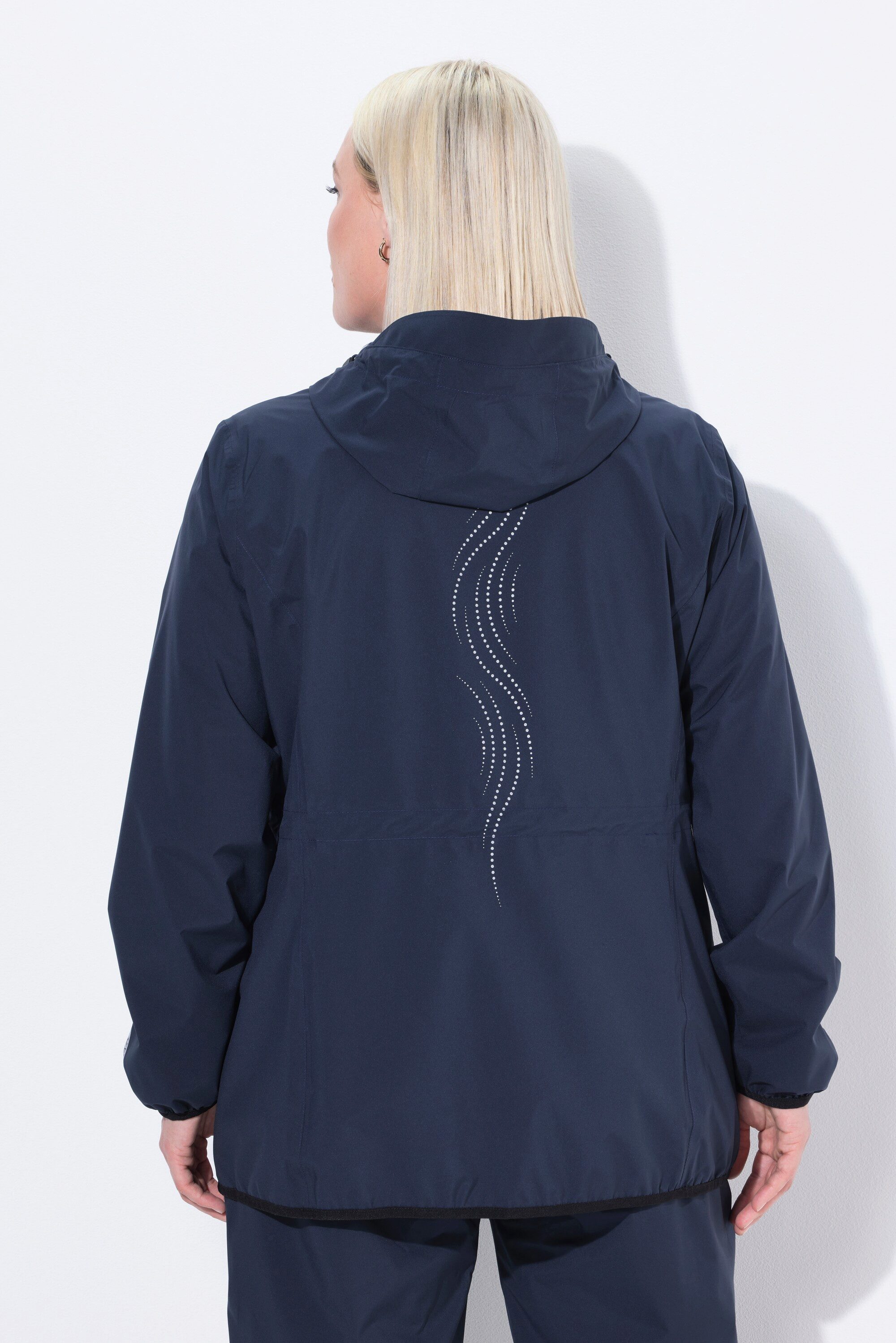 Ulla Popken Funktionsjacke Regenjacke leicht Kapuze wasserdicht verstaubar – Bild 3 von 4