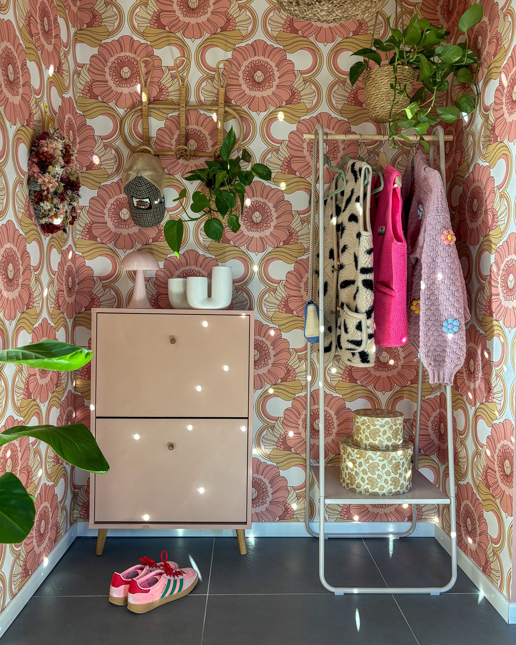 Schildmeyer Schuhschrank Bjarne, Breite 59 cm Griffe und Möbelfüße aus Massivholz, Platz für bis zu 6 Paar Schuhe