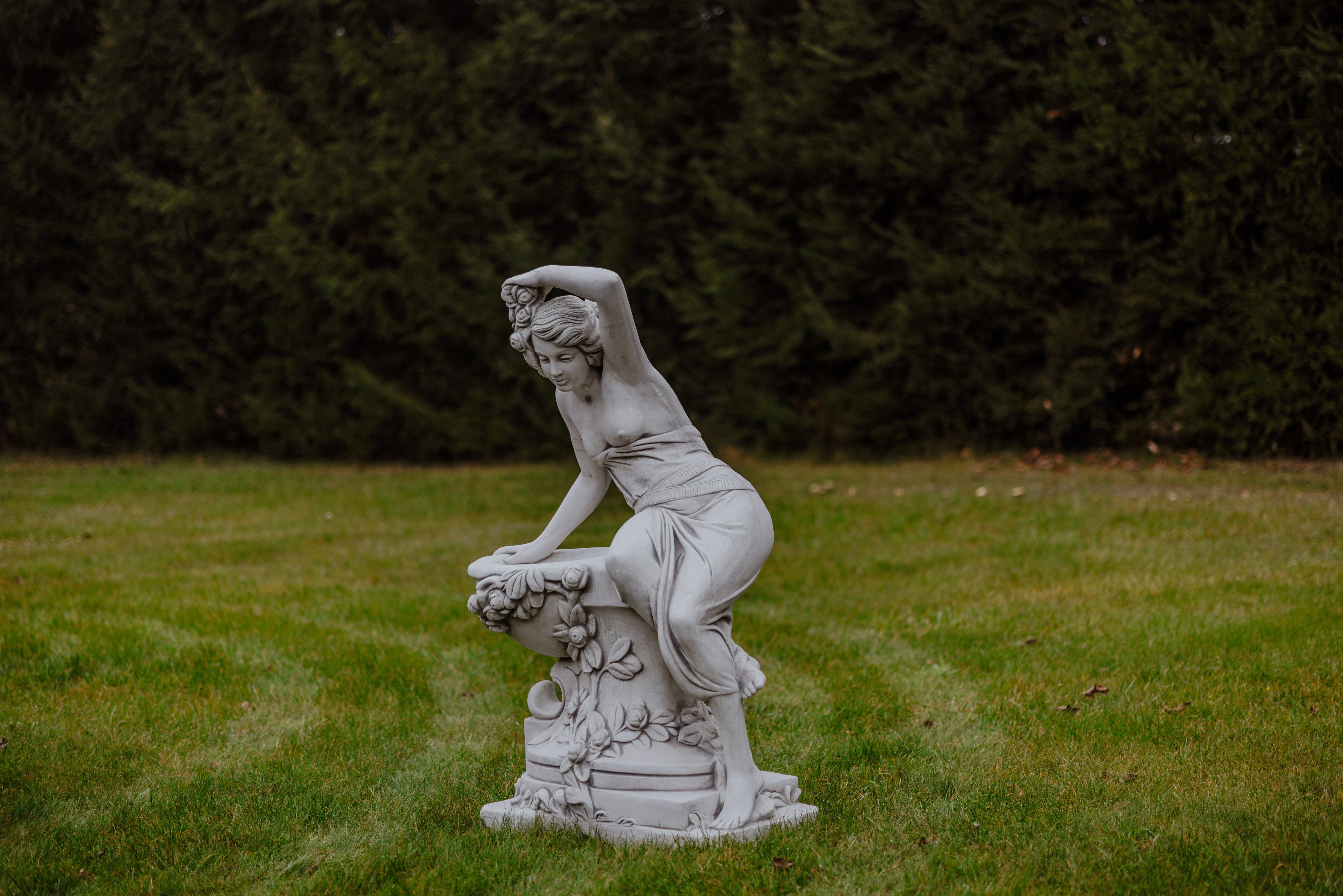 gartendekoparadies.de Pflanzschale Frauen-Statue Pflanztrog Pflanzgefäß aus Steinguss, H. 141 cm, 398 kg, Frostsicher