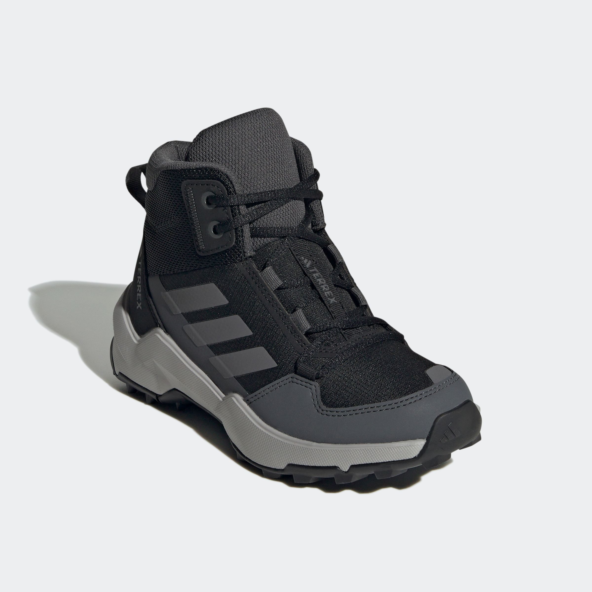 TERREX AX4R MID Wanderschuh