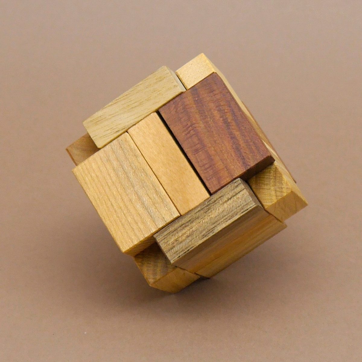 ROMBOL Denkspiele Spiel SIXI CUBE - mittelschweres Denkspiel, Knobelspiel, Holzpuzzle