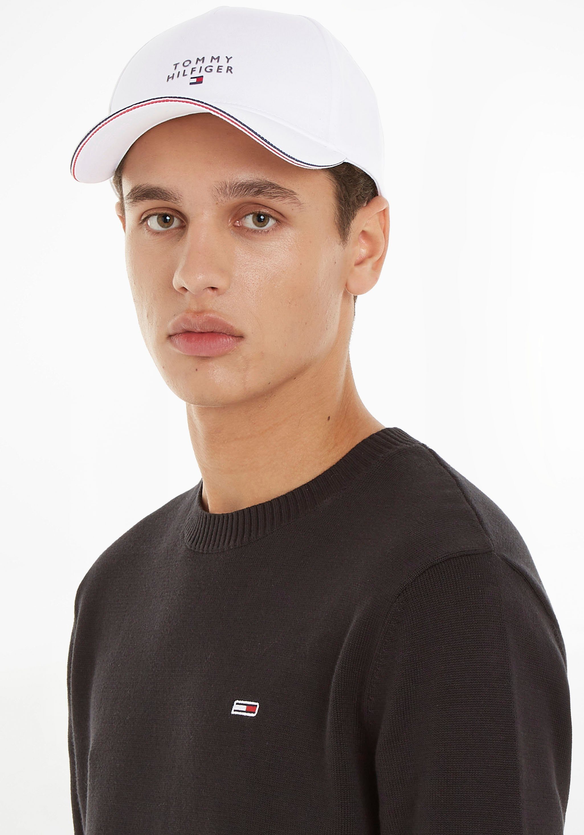 Kontrastnähten Hilfiger CORPORATE Logofarben CAP Baseball Hilfiger in BUSINESS Tommy den mit Cap