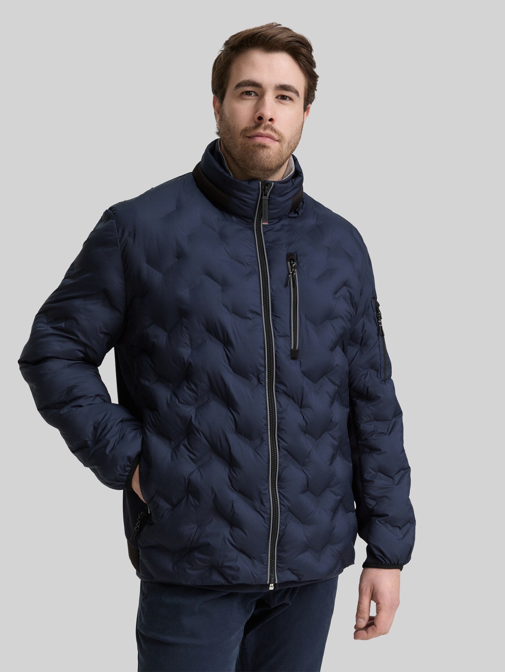 TOM TAILOR PLUS Winterjacke Jacken Plus Size - Hybrid Lightweight Steppjacke mit verstaubarer Kapuze