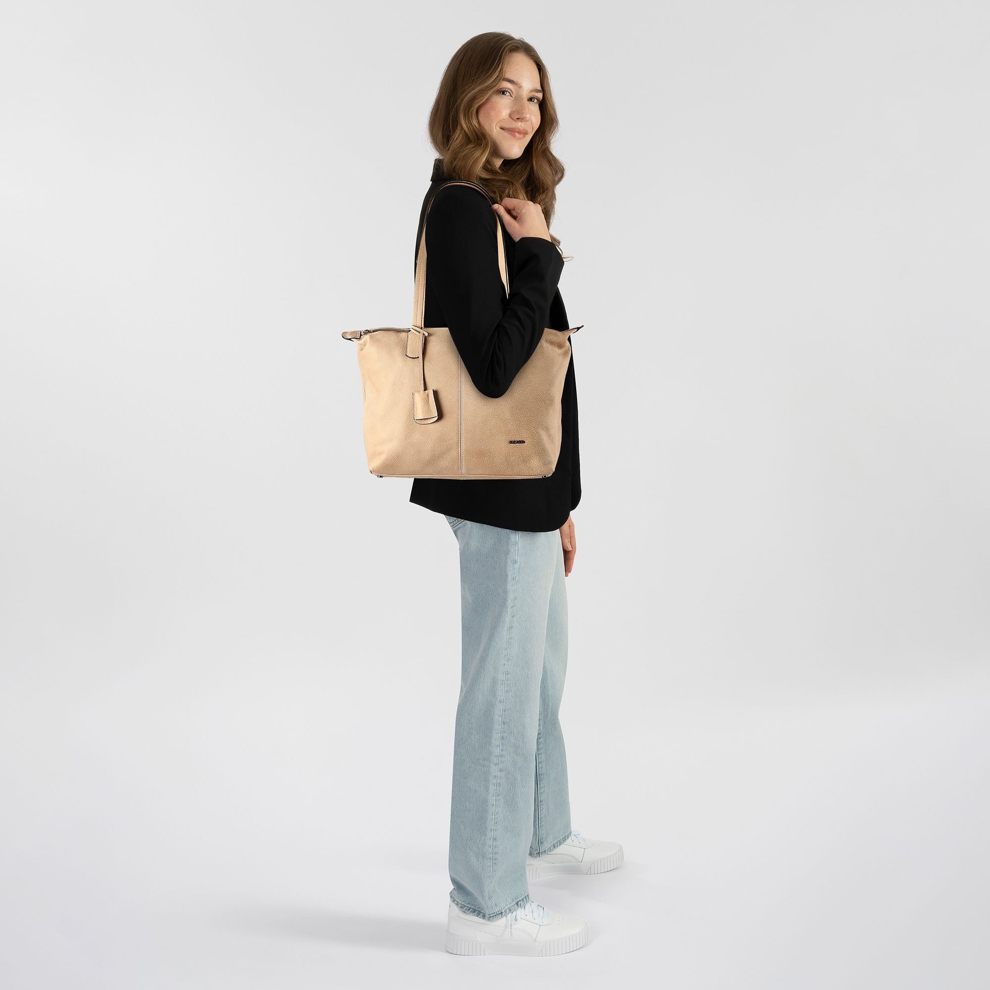 Picard Shopper Lesotho, Leder
