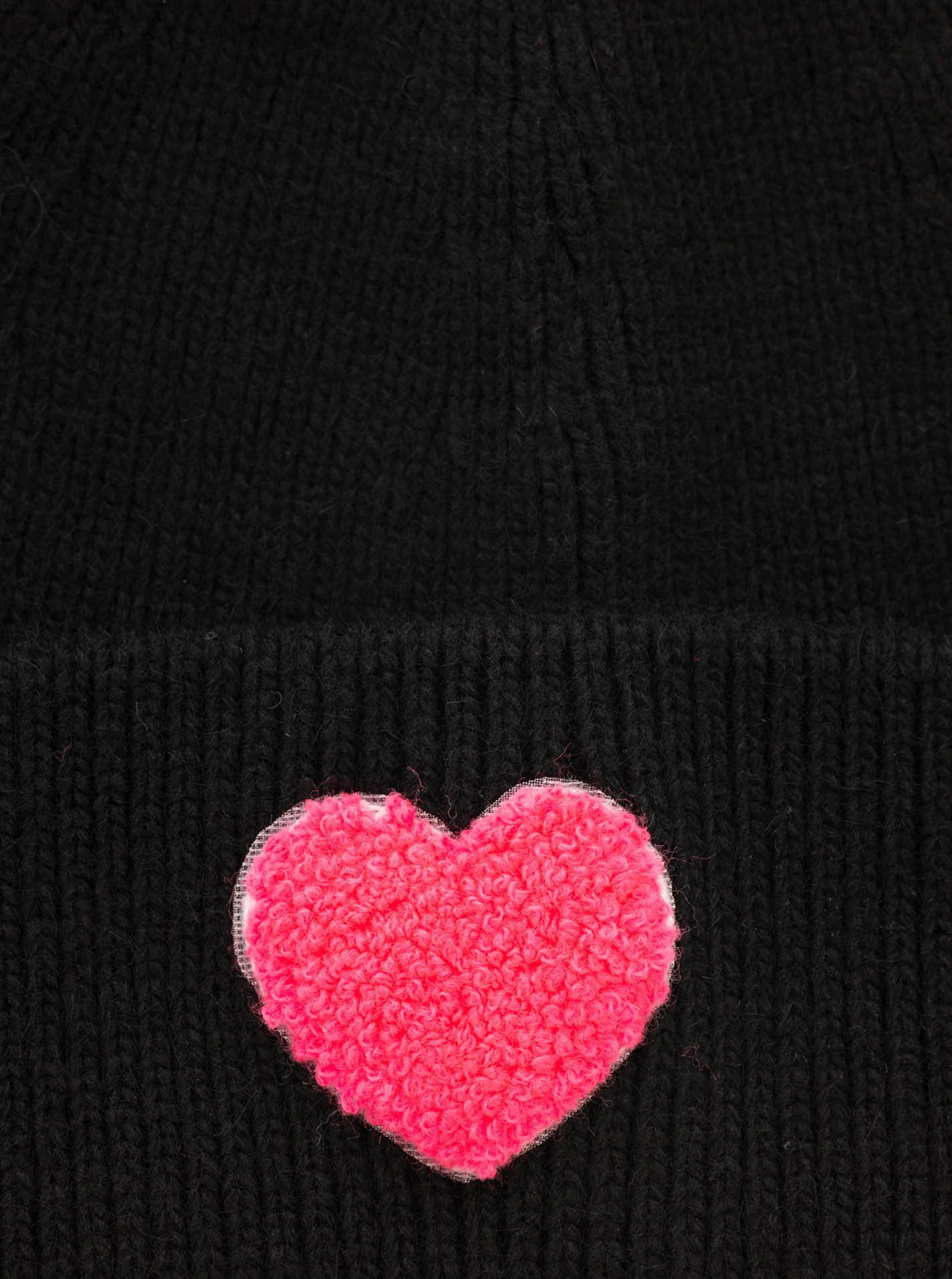 Zwillingsherz Beanie "Heart Patch" Grobstrick, Herzmotiv,Wollanteil, breiter Umschlag, wärmend