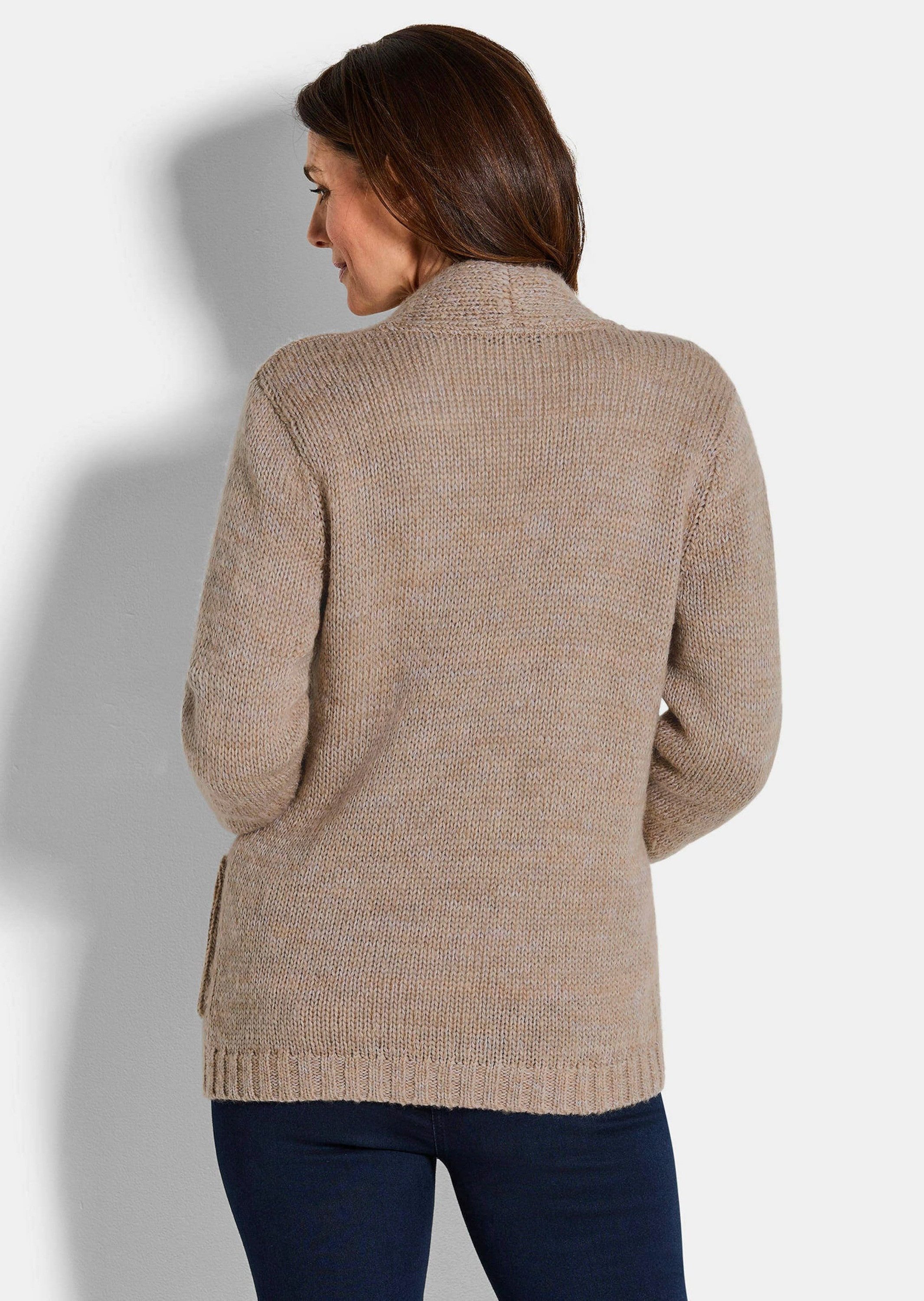 GOLDNER Strickjacke Kurzgröße: Langarm Melange-Cardigan, flauschig Weiche Jacke mit Taschen, verschlusslos, hüftlang, Feinstrick