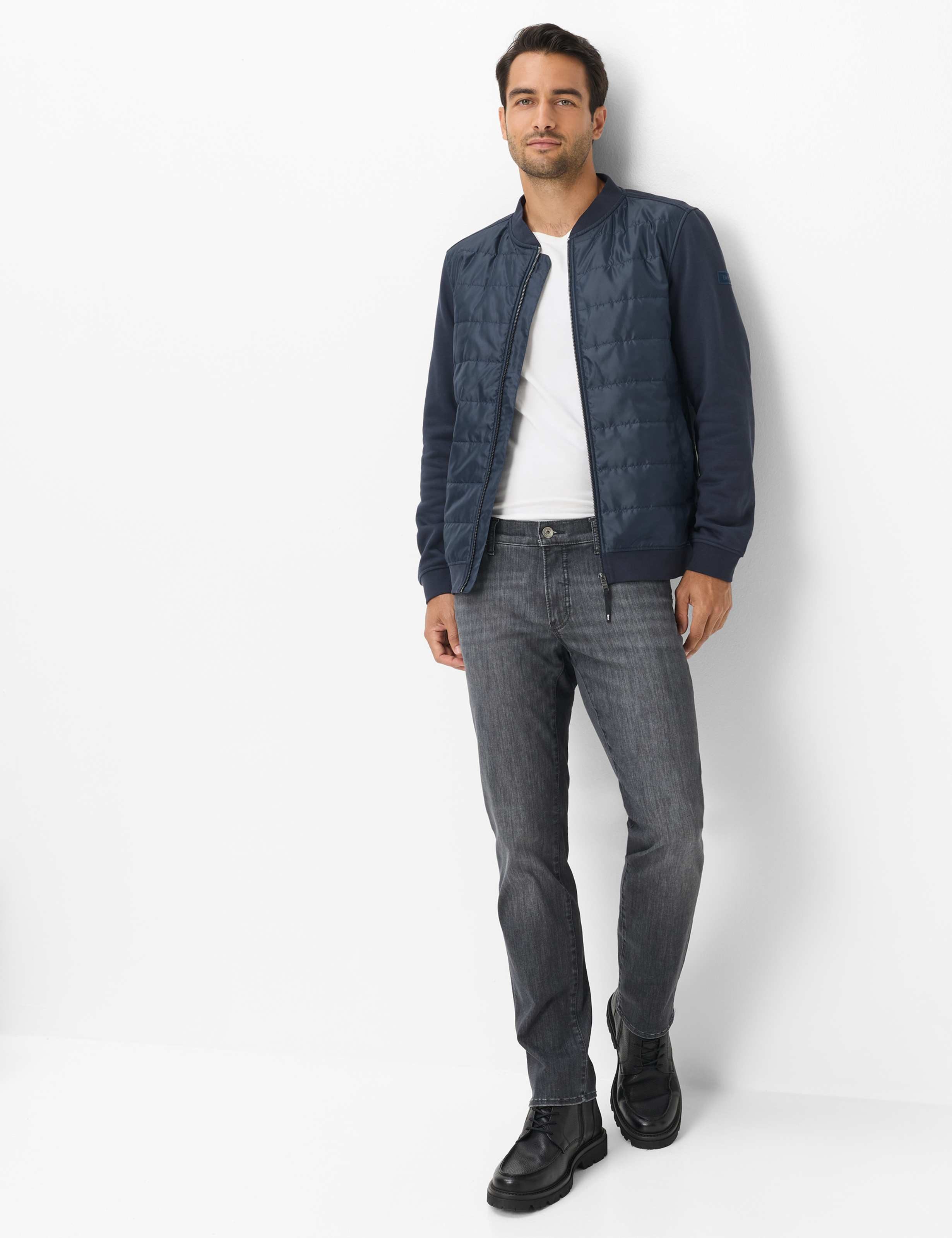 Brax 5-Pocket-Jeans Style CHUCK Hi-FLEX: Five-Pocket-Jeans im Modern Fit – Bild 2 von 5