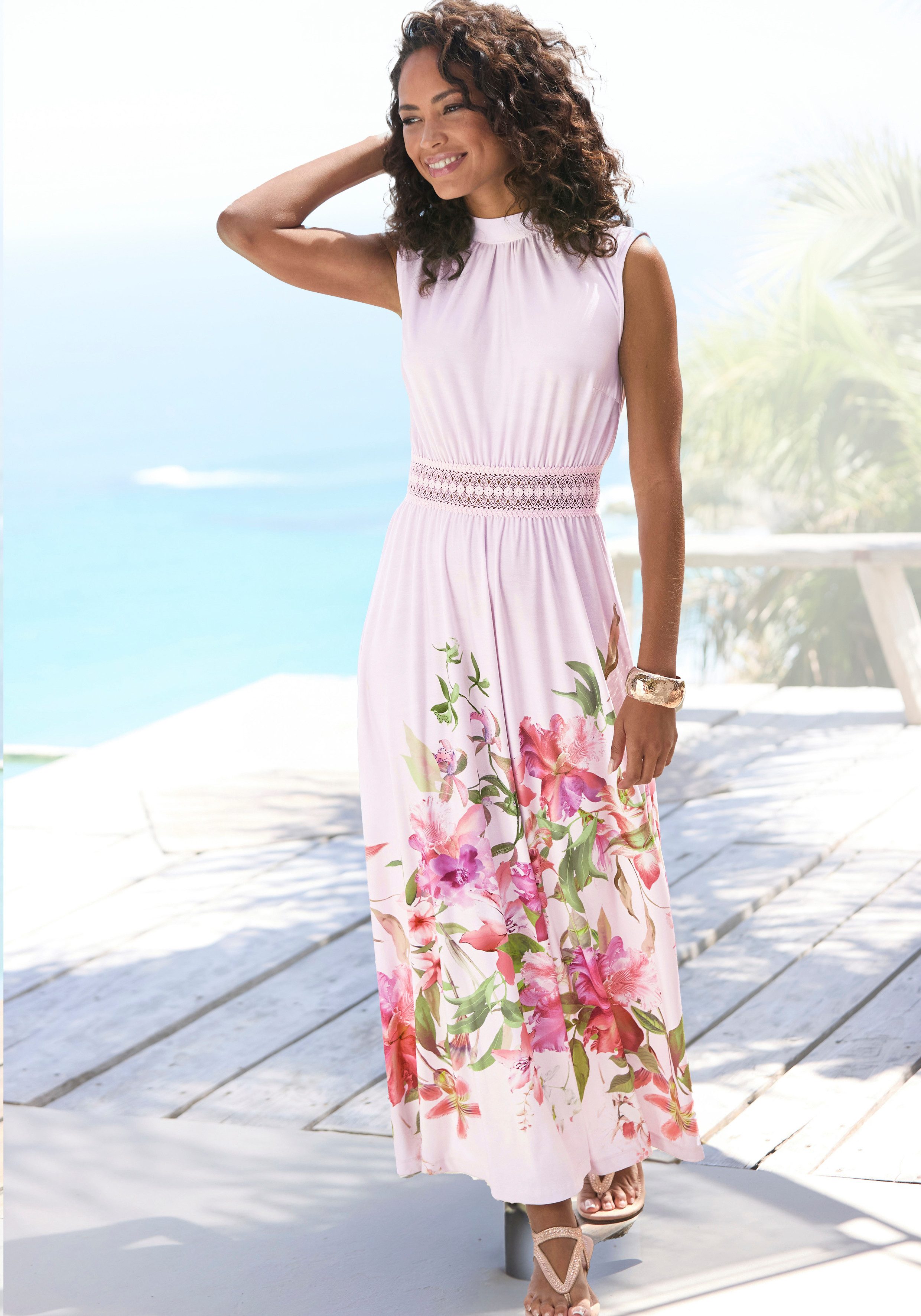 LASCANA Maxikleid aus glatter bügelfreier Ware mit Blumendruck, Sommerkleid mit Spitzeneinsatz, Jerseykleid, festlich