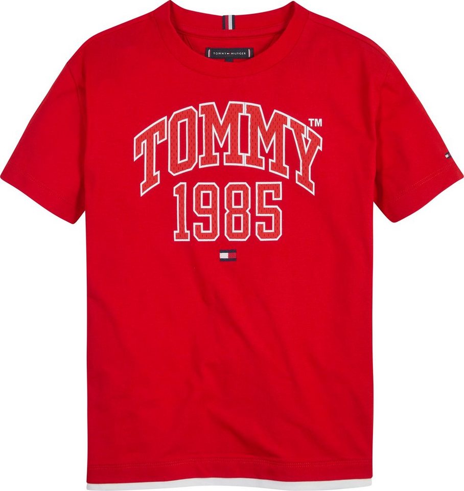 S/S Brust auf T-Shirt TOMMY der Hilfiger mit Tommy TEE VARSITY Logodruck