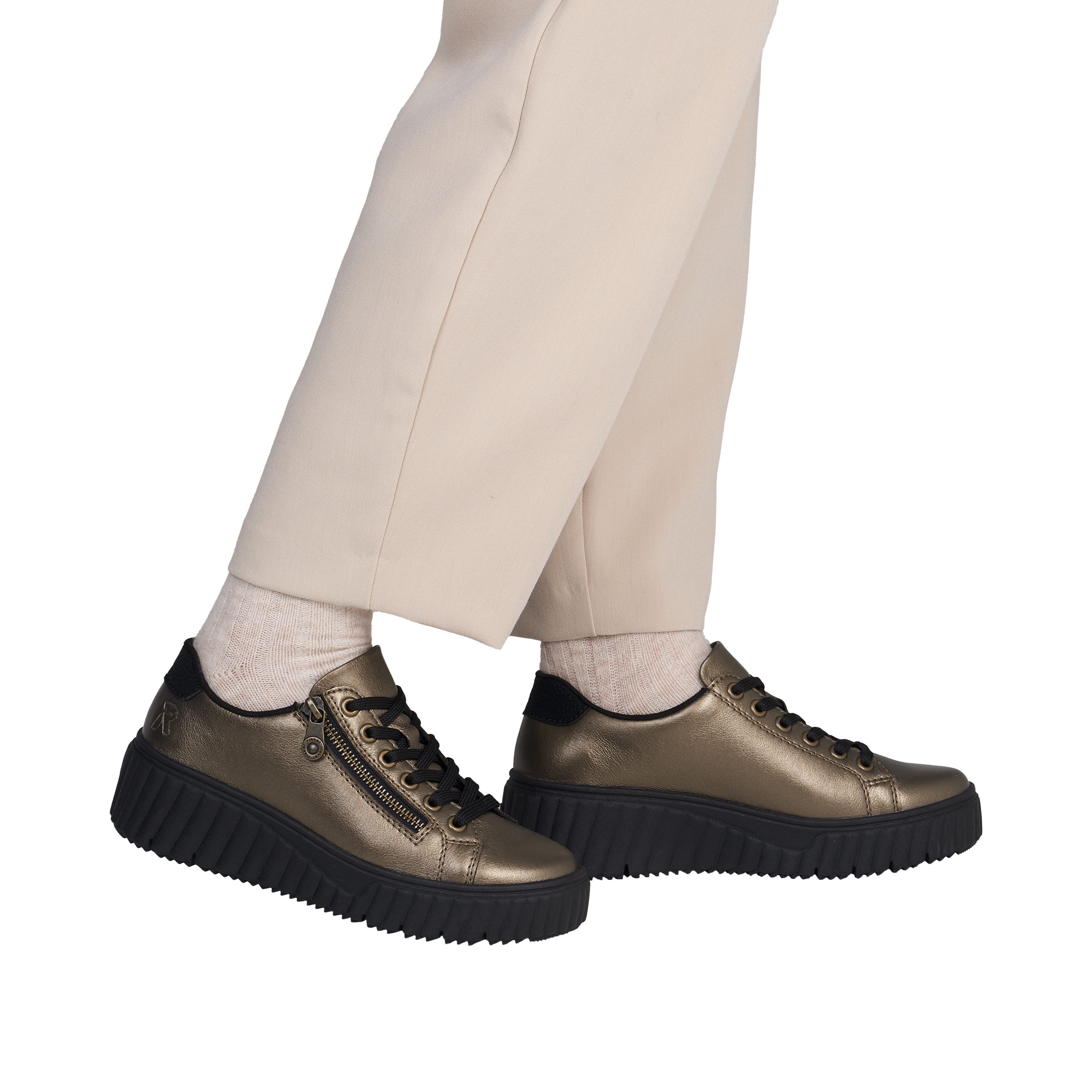 Rieker Plateausneaker Freizeitschuh, Halbschuh, Schnürschuh mit Plateausohle
