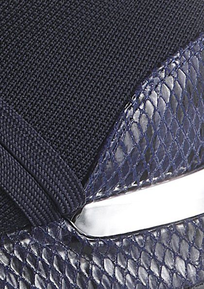 La Strada Fashion Sneaker Slip-On Sneaker mit glänzendem Metallicbesatz am Absatz PI10930