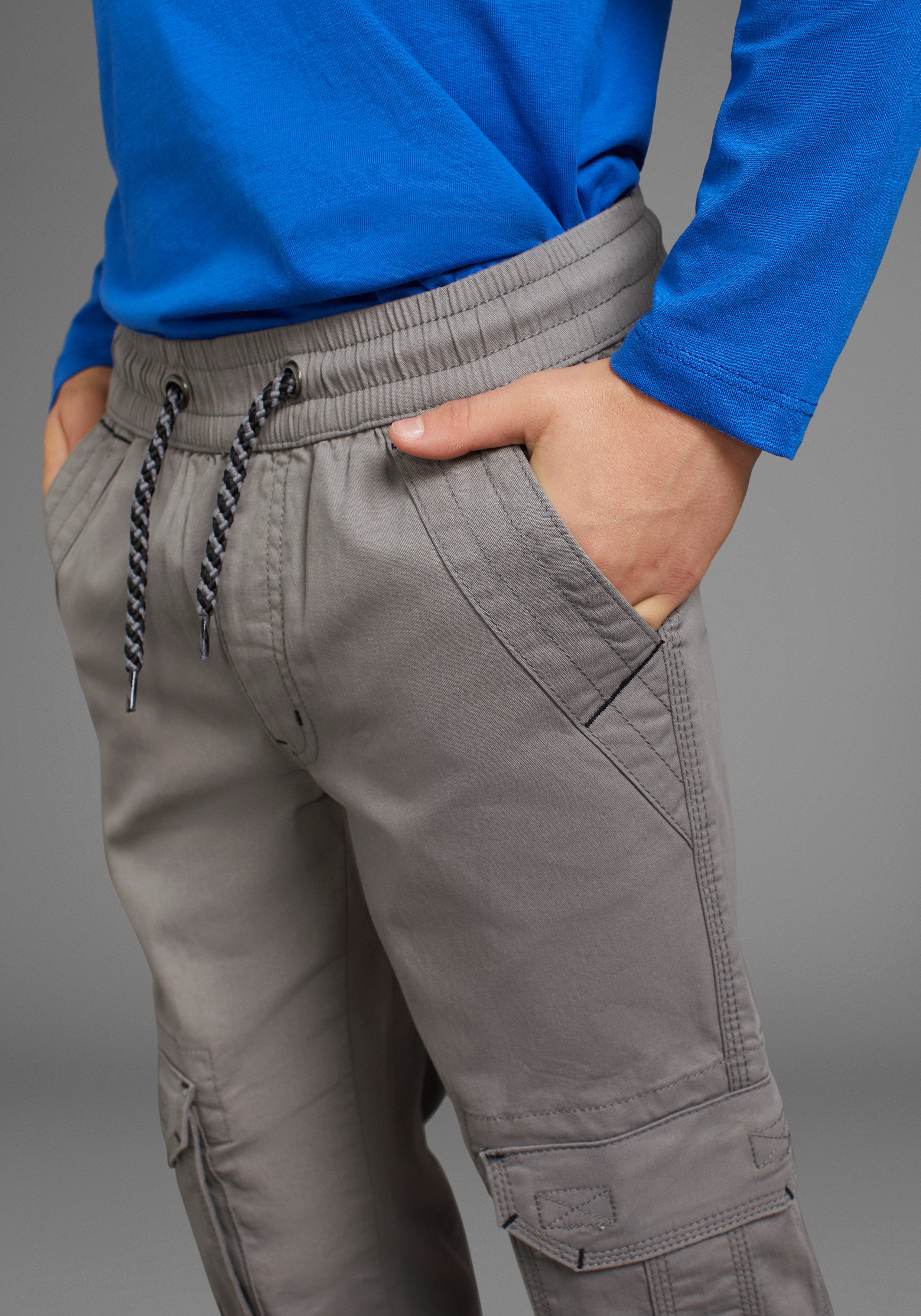 KIDSWORLD Cargohose, bequeme Schlupfform mit Stretch