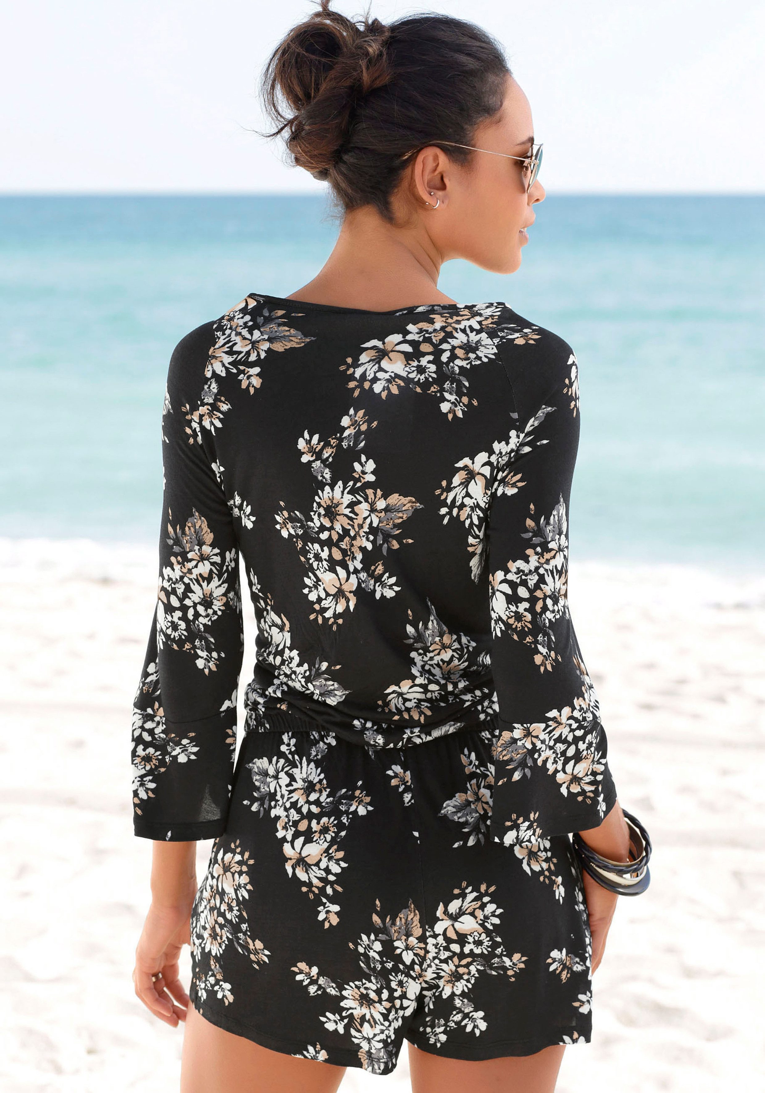 LASCANA Overall mit Volant am 3/4-Arm, kurzer Jumpsuit mit Blumenprint