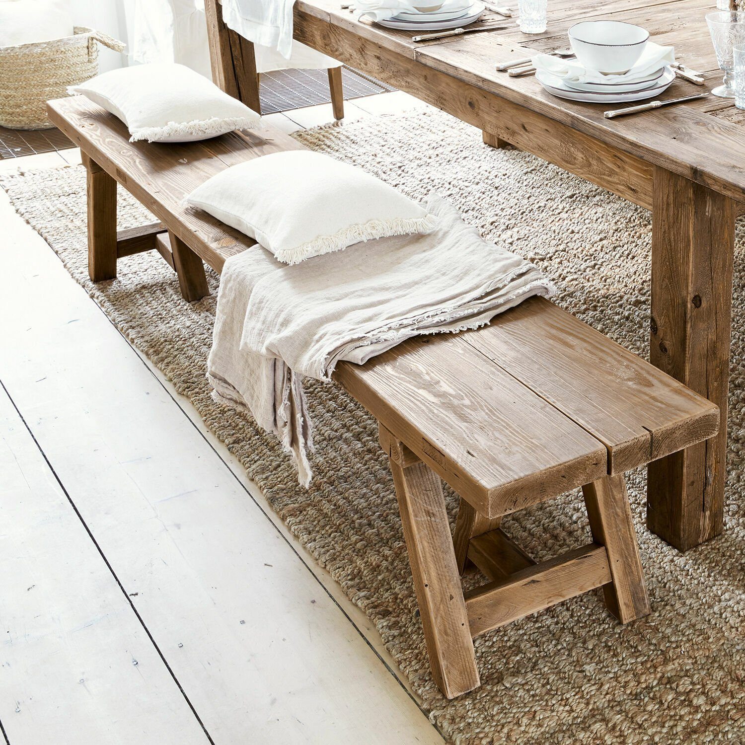 Mirabeau Bank Bank Amherst braun