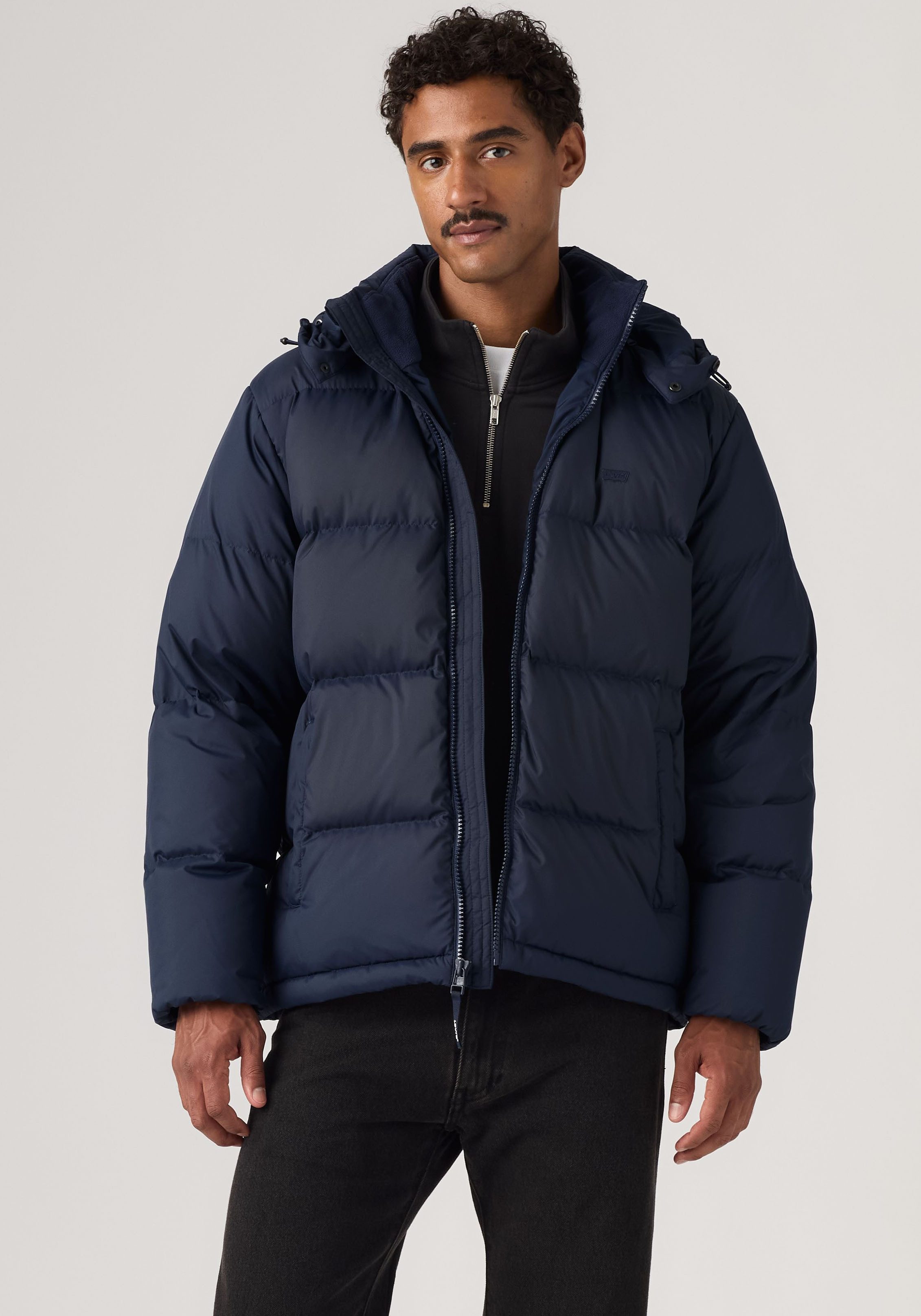 Levi's® Steppjacke ROCKWELL HOODED PUFFER 1 Hoher Stehkragen, wattiert und mit wärmendem Fleece gefüttert