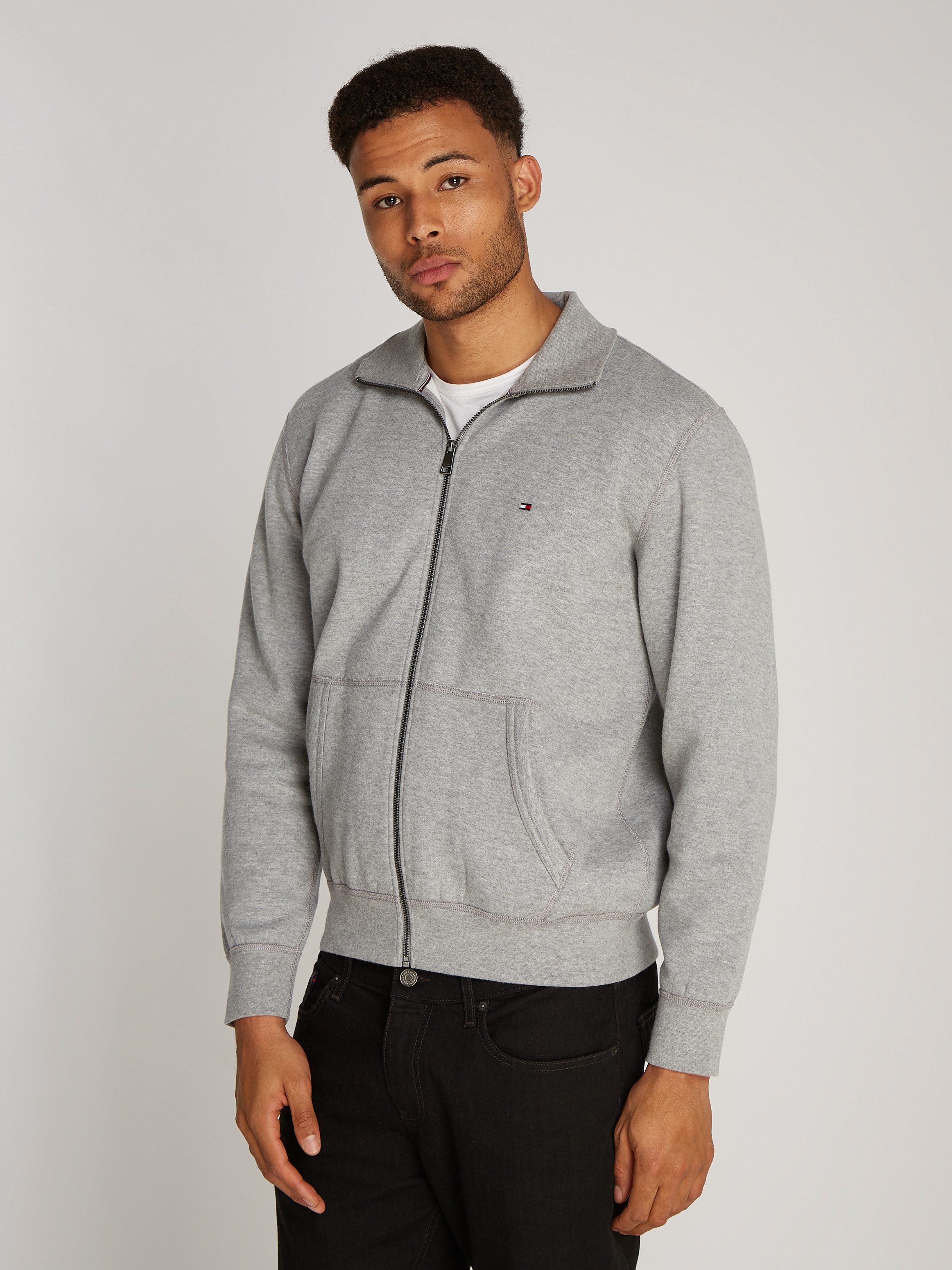 Tommy Hilfiger Sweatjacke ESSENTIAL FLEECE ZT STAND COLLAR mit Logostickerei