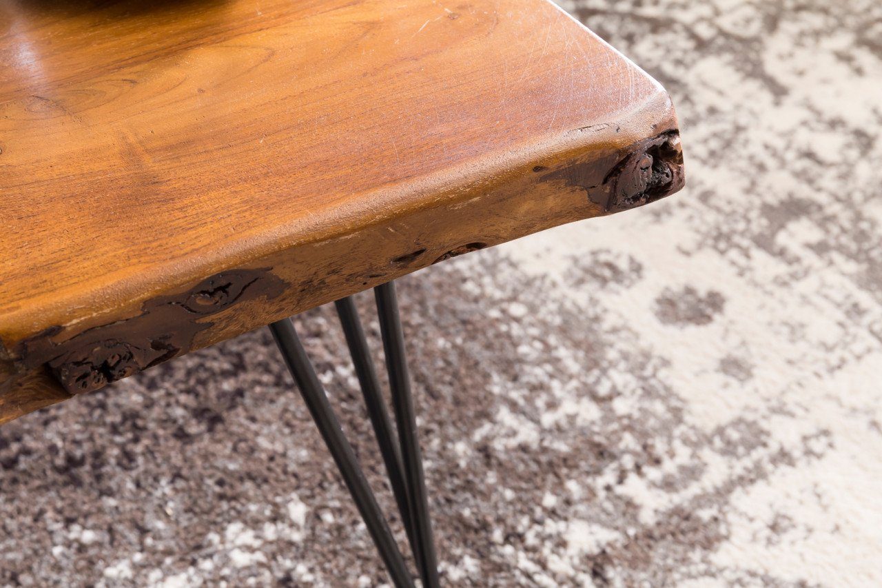 furnicato Massivholz Tisch Baumkante MAHILO Design Couchtisch