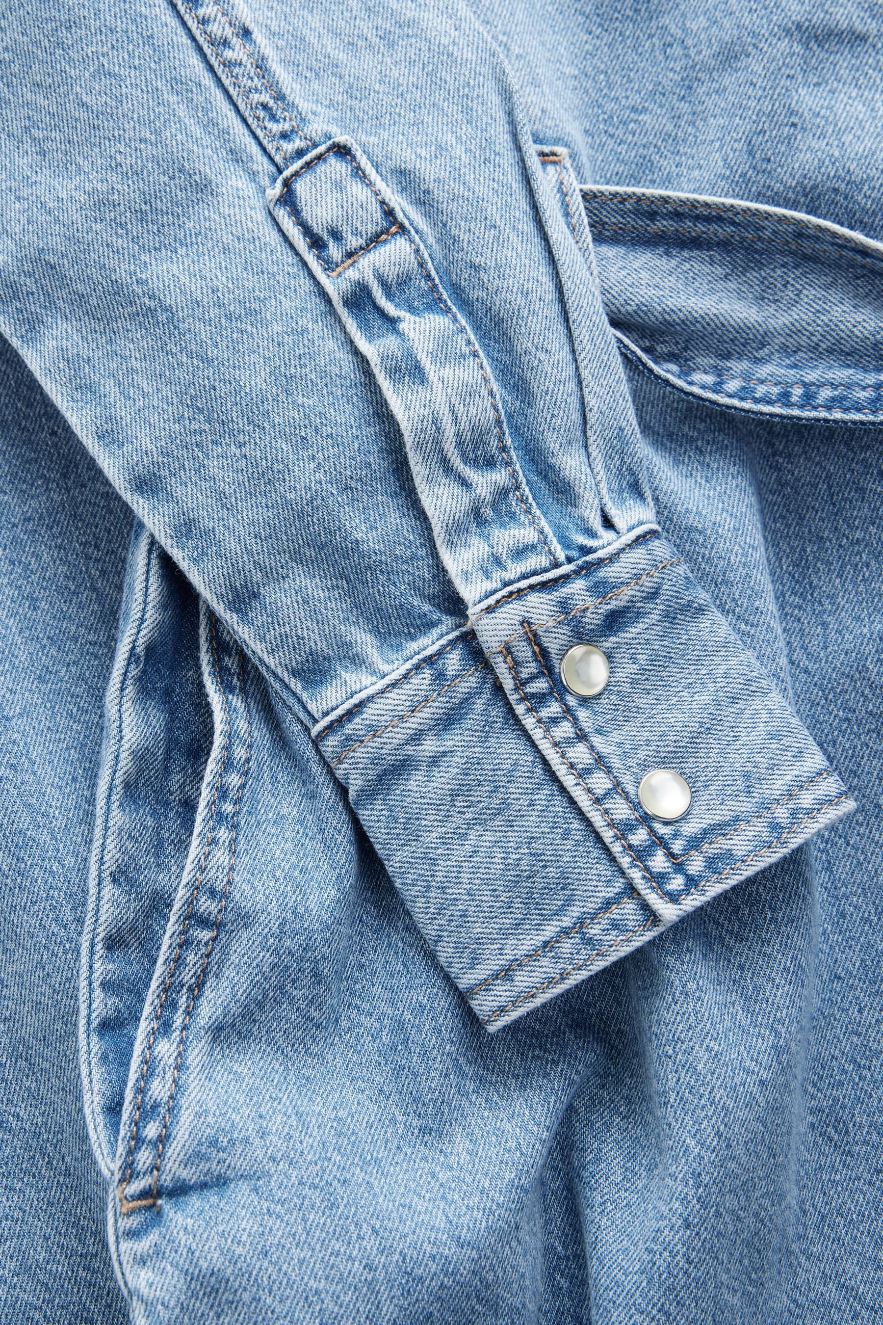 Next Jeanskleid Jeans-Midikleid mit gestuftem Frontsaum (1-tlg)