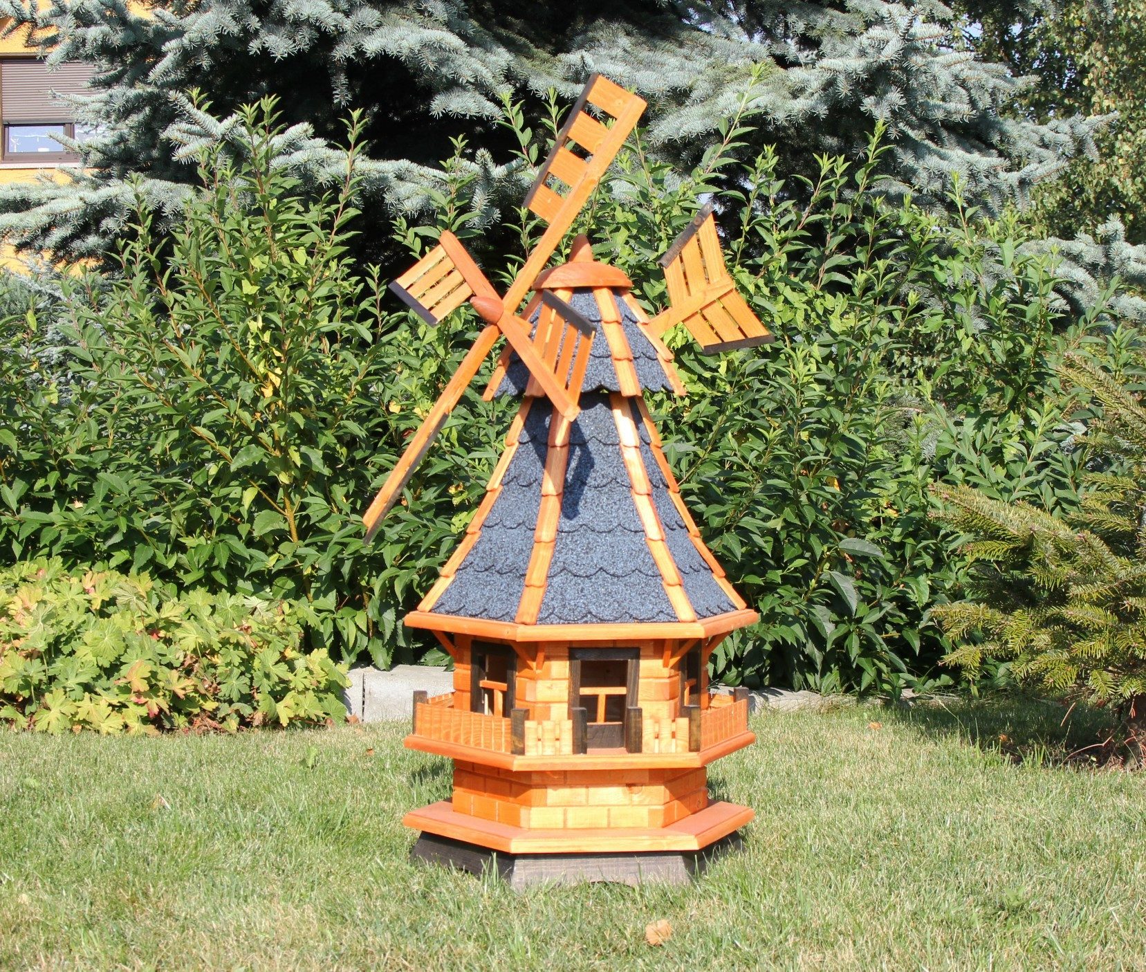 Holzdekoladen Deko-Windrad Wetterfeste Windmühle mit Solarbeleuchtung günstig online kaufen
