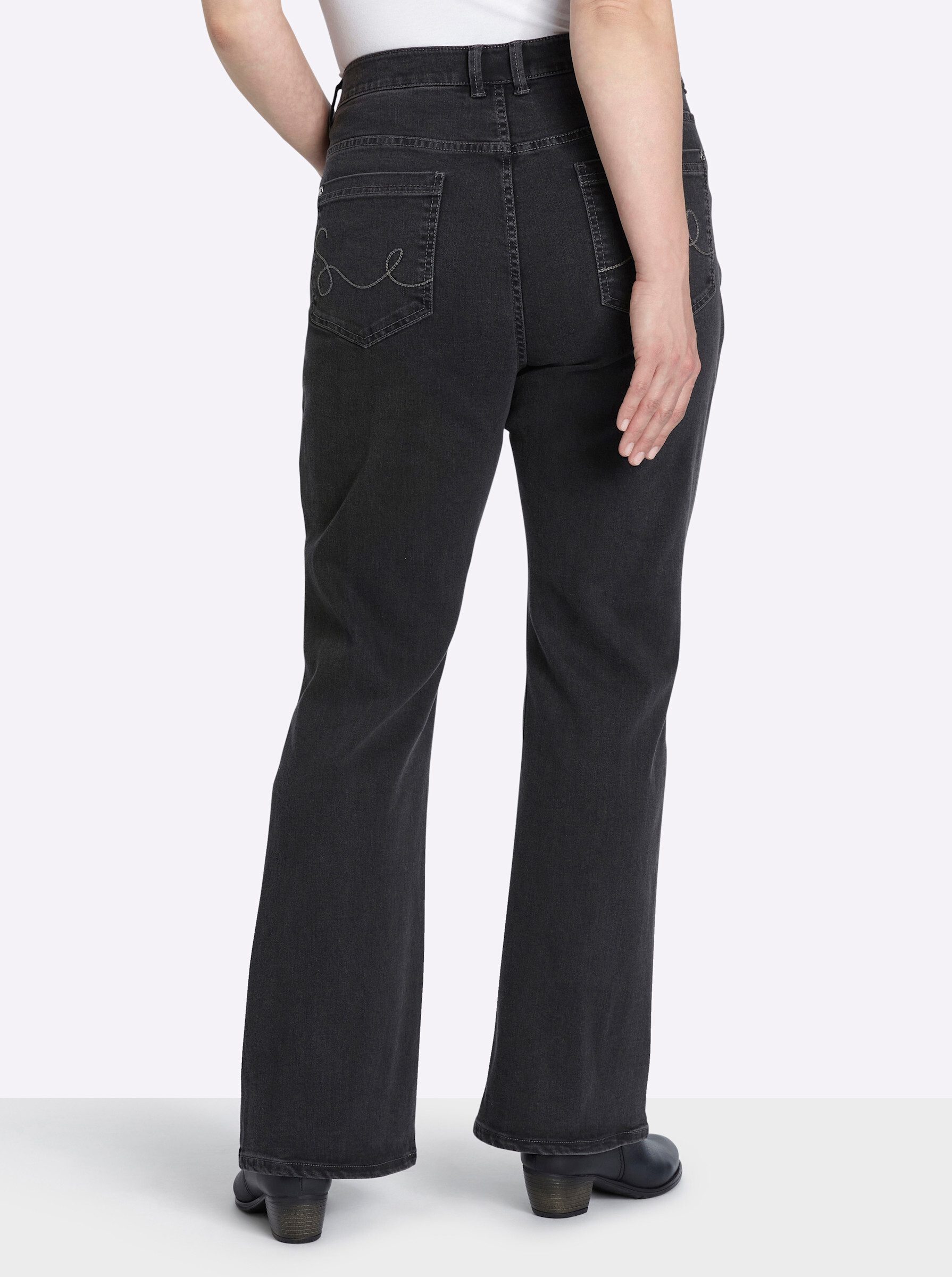 Sheego Bequeme Jeans Bootcut-Jeans normal – Bild 2 von 5