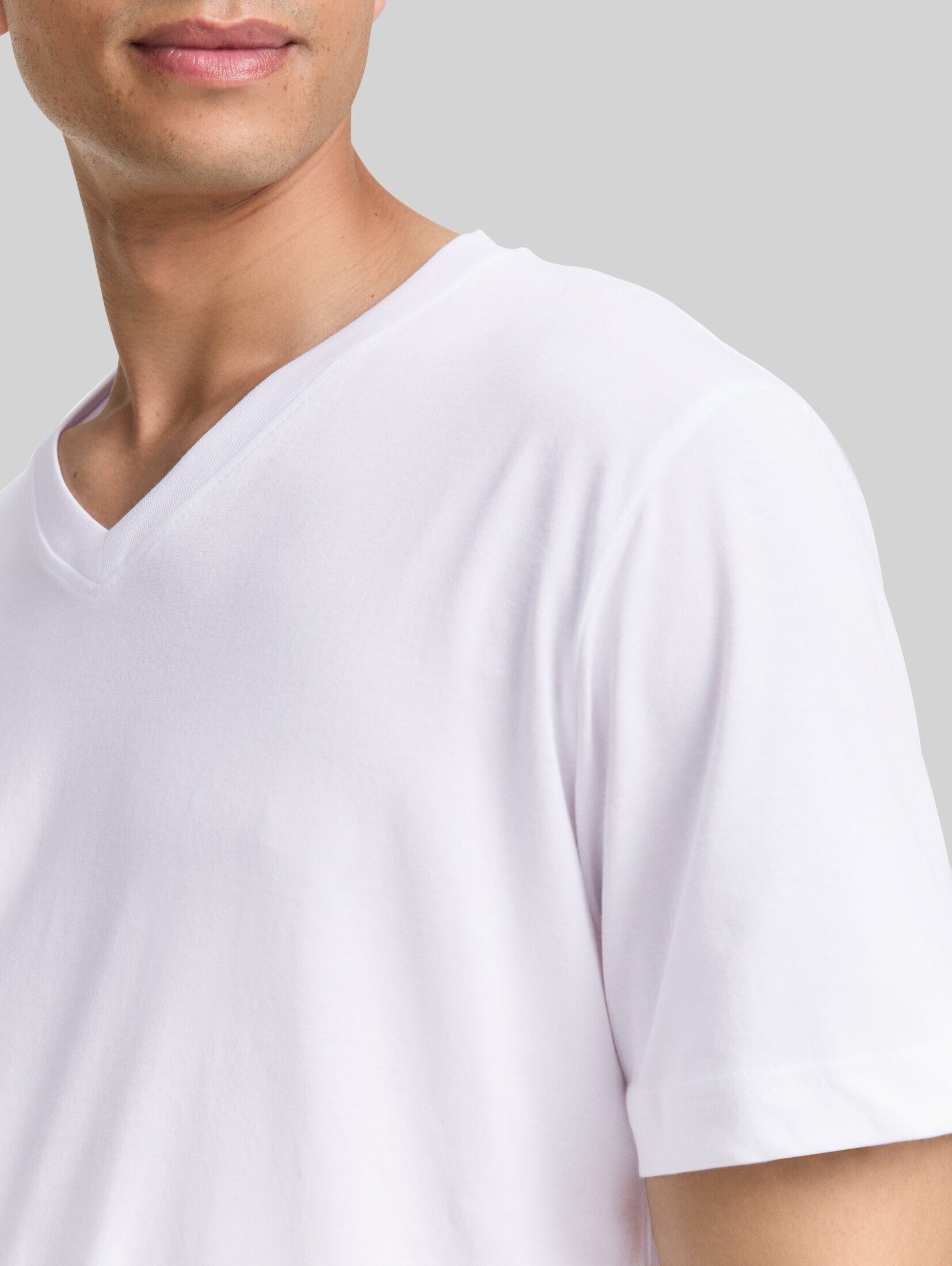 TOM TAILOR T-Shirt T-Shirt (im 2er Pack) T-Shirts mit V-Ausschnitt im 2er-Pack – Bild 4 von 5