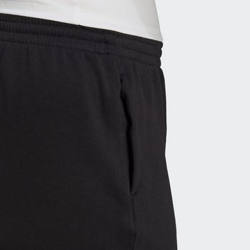 adidas Originals Shorts »ADICOLOR ESSENTIALS – GROSSE GRÖSSEN«