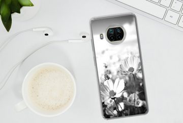MuchoWow Handyhülle Blumen - Wiese - Lila - Gras - Weiß - Wolken - Blau, Phone Case, Handyhülle Xiaomi Mi 10T Lite, Silikon, Schutzhülle