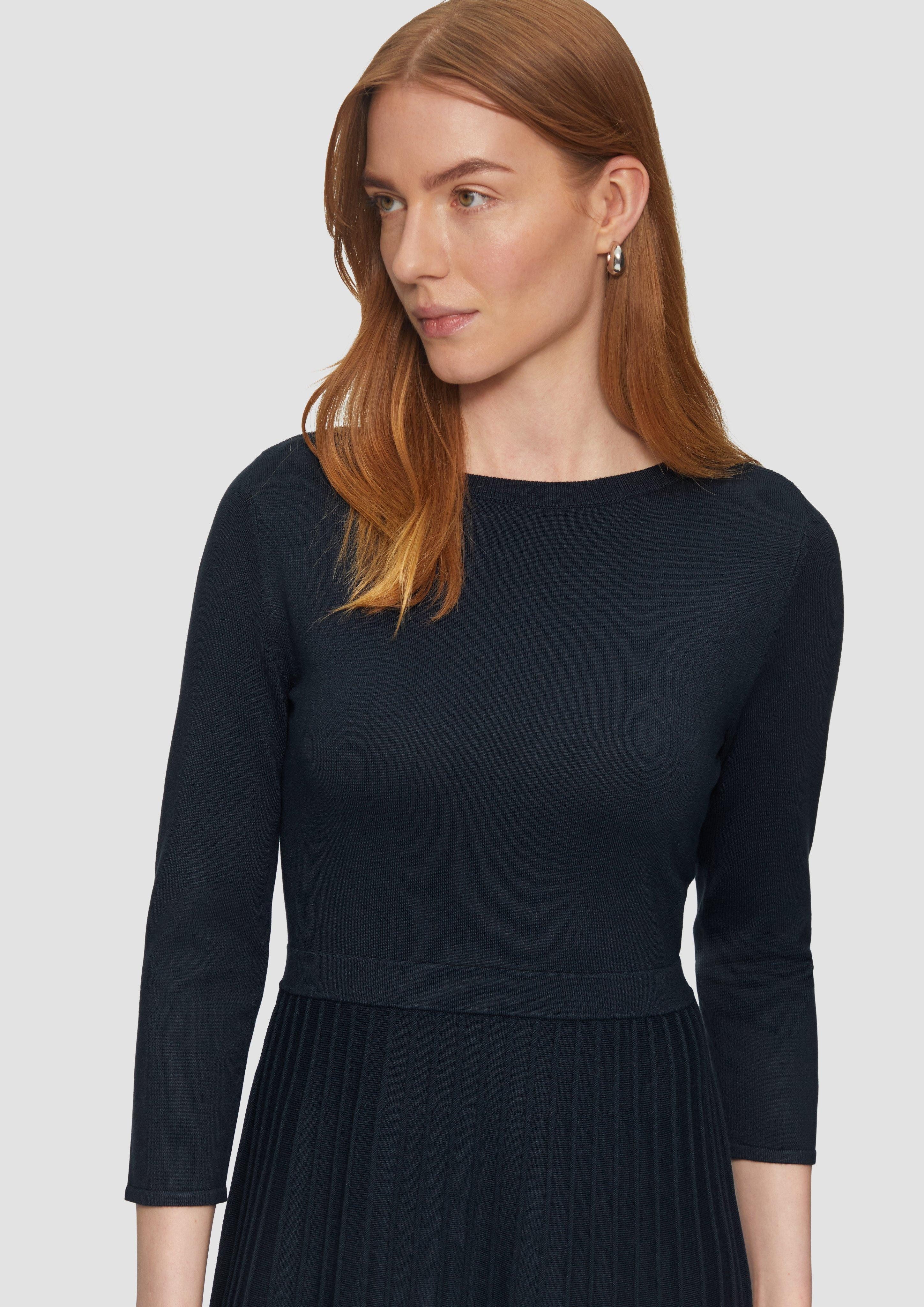 s.Oliver BLACK LABEL Maxikleid Tailliertes Strickkleid günstig online kaufen
