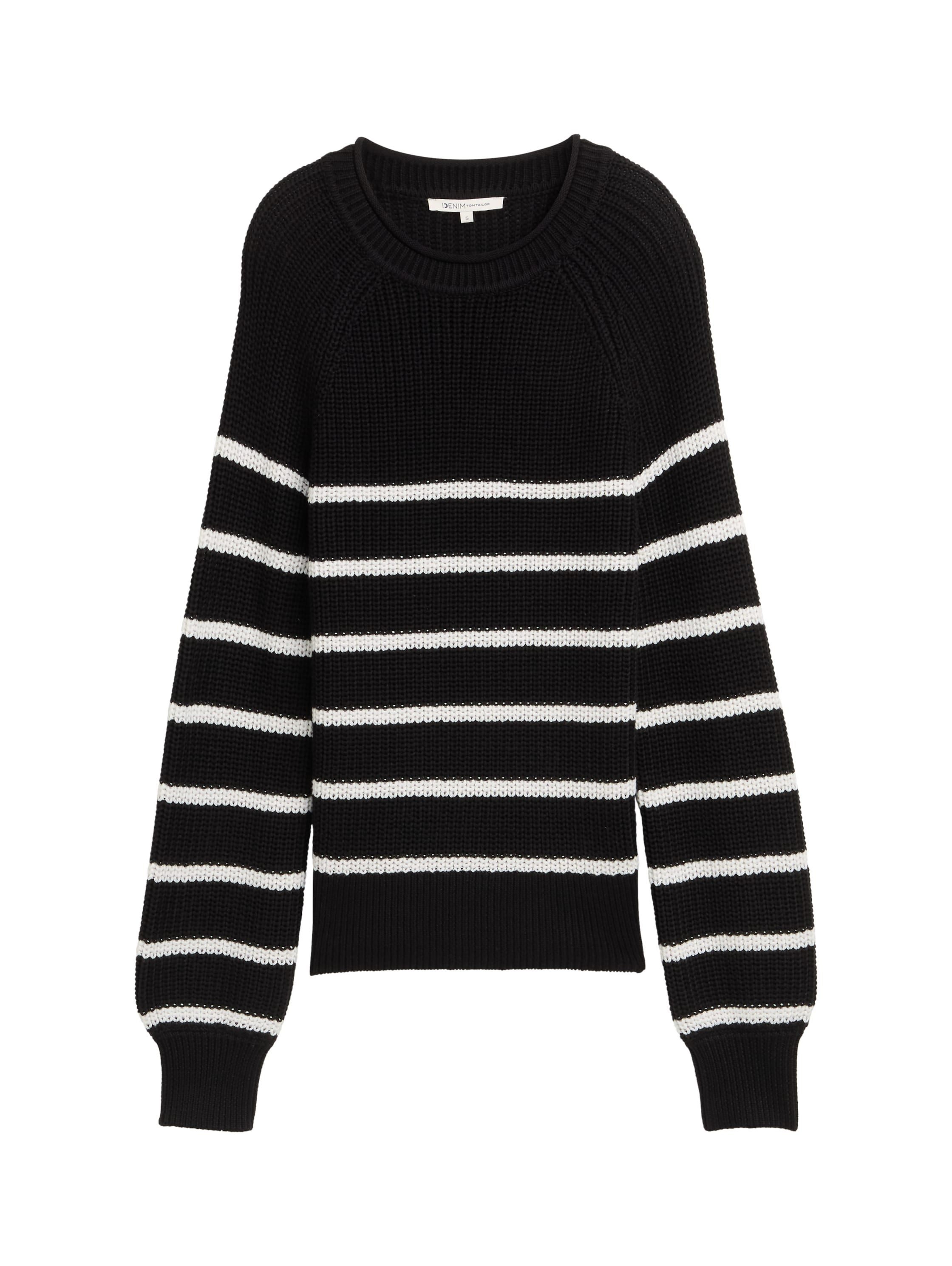 placed black white stripe