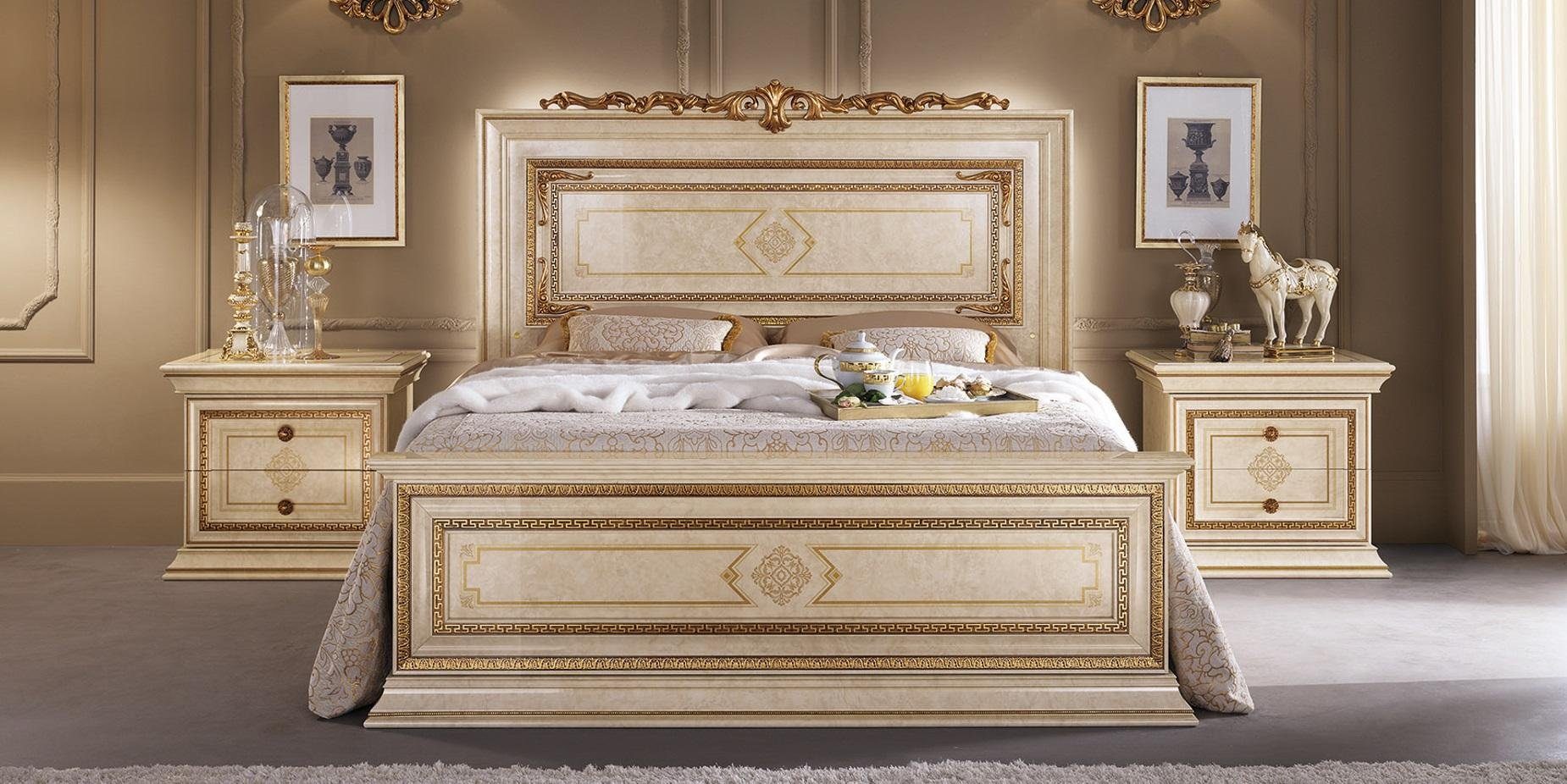JVmoebel Schlafzimmer-Set Bett 2x Nachttische 3tlg. Italienische Möbel Schlafzimmer Neu Set