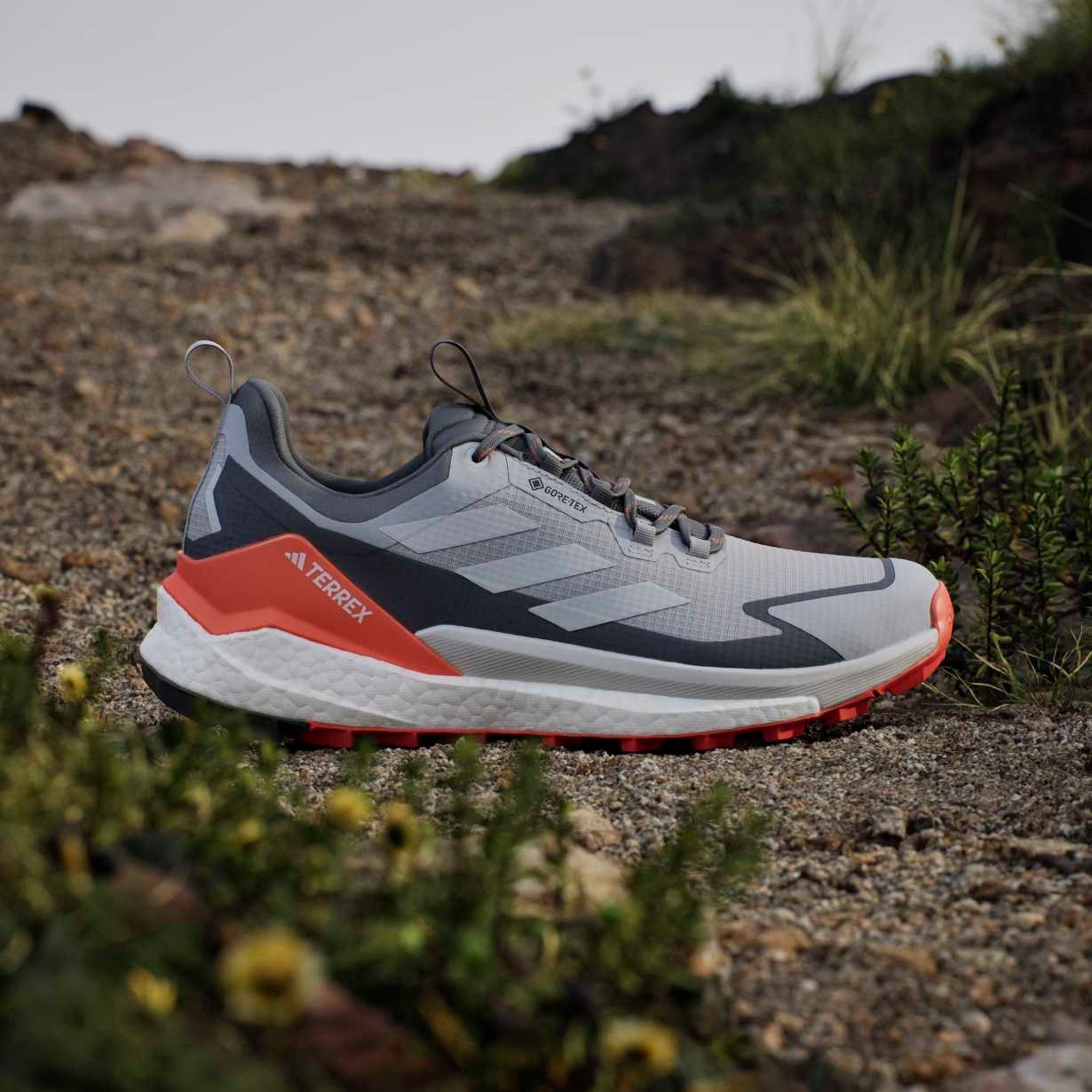adidas Performance Terrex Free Hiker 2.0 GTX (Speed-Hiking, wasserdicht) grau/orange Wanderschuh – Bild 3 von 5