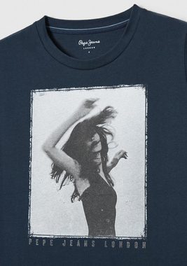 Pepe Jeans T-Shirt SONYA in figurbetonter Passform und mit tollem markentypischem Frontprint