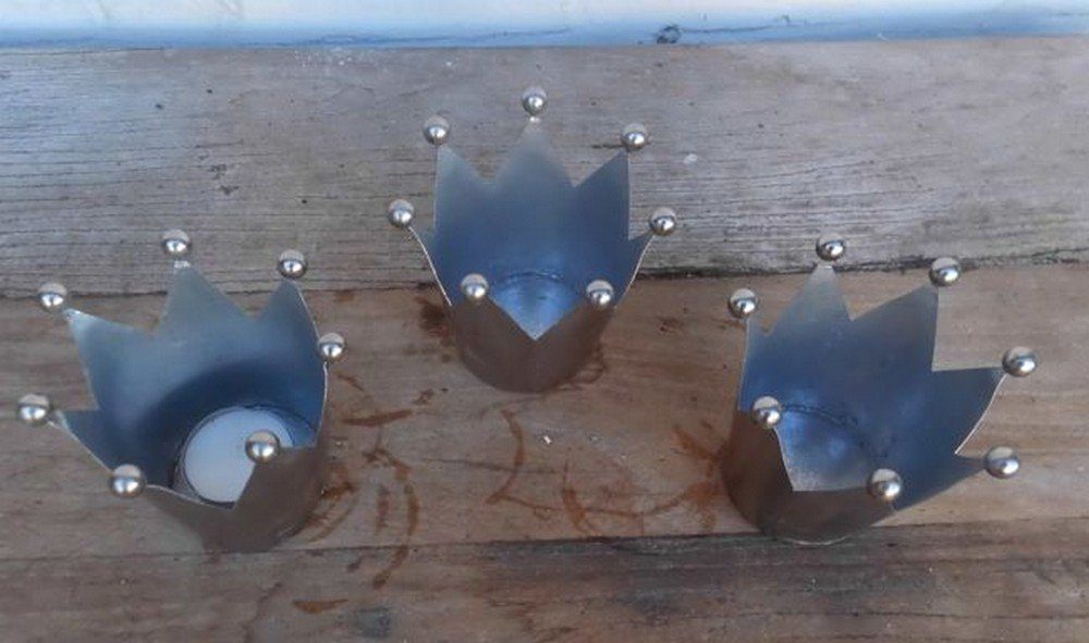 Deko-Impression Windlicht Teelichthalter Eisen Kugelspitzen silber St) Windlichter (3 Drei Deko-Kronen