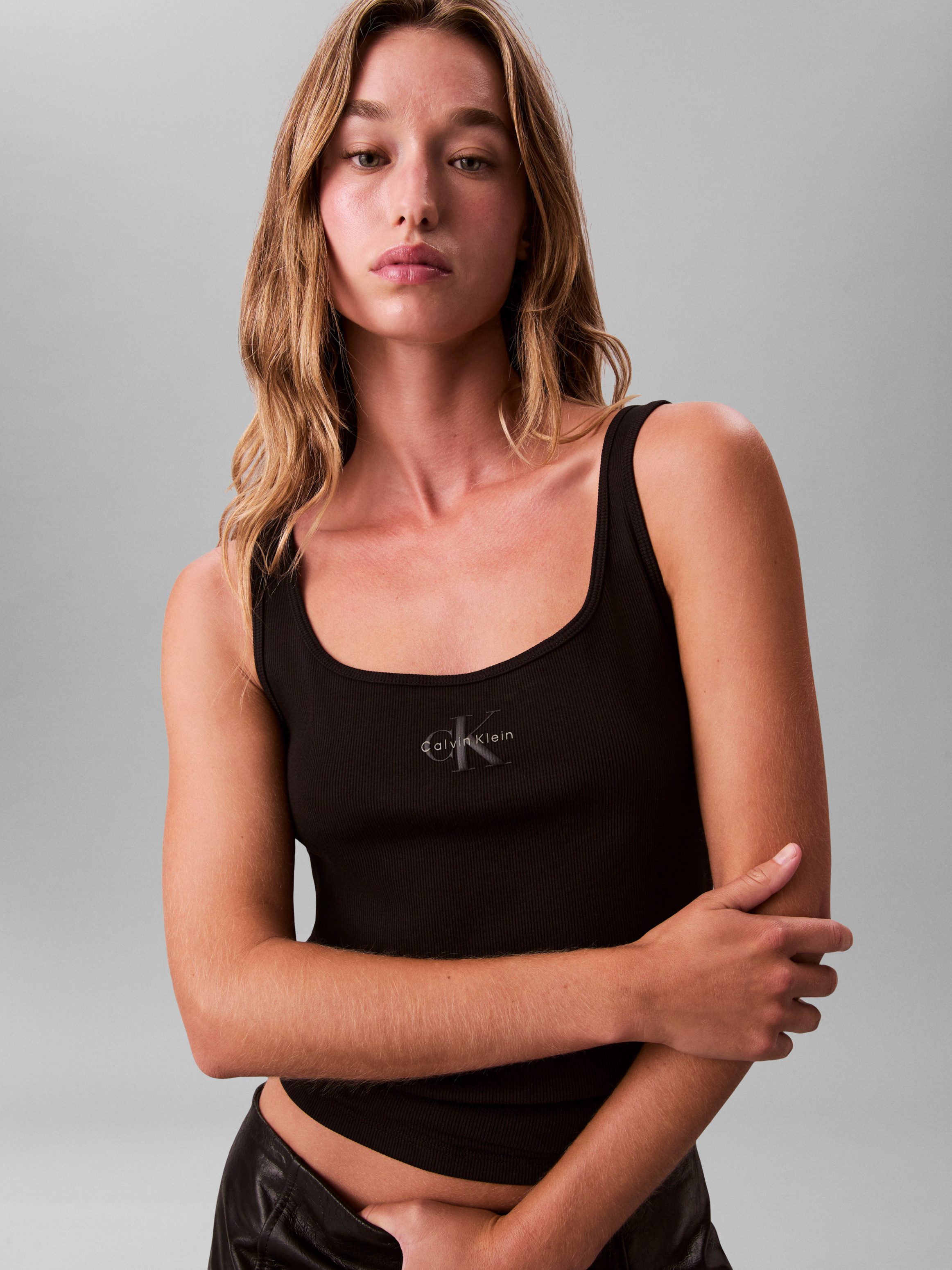 Calvin Klein Jeans Tanktop MONOGRAM SCOOP NK RIB TANK TOP Mit Rundhalsausschnitt, regular fit