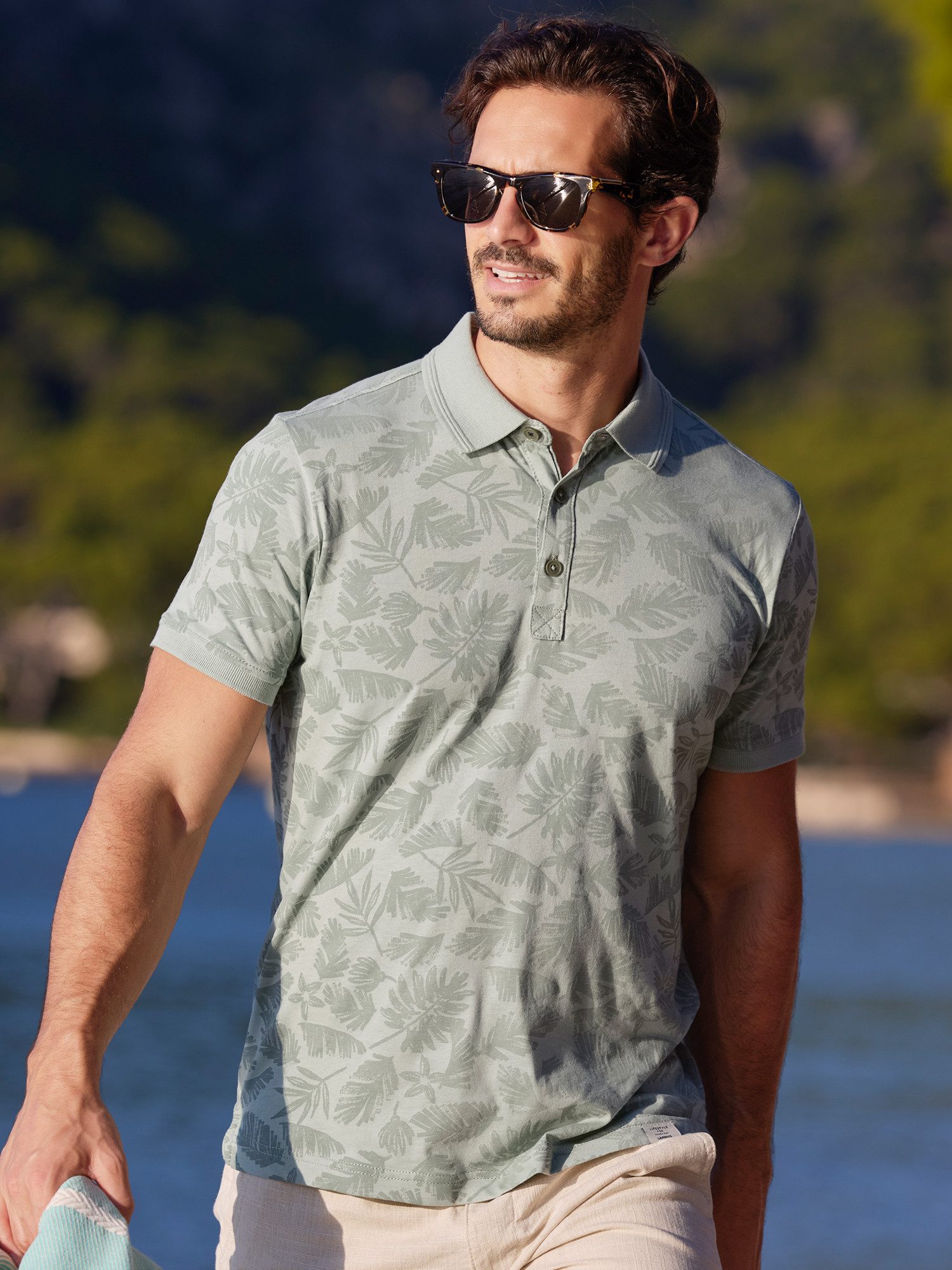 LERROS Poloshirt Poloshirt mit stylishem Blumen-Print und bequemen Bündchen