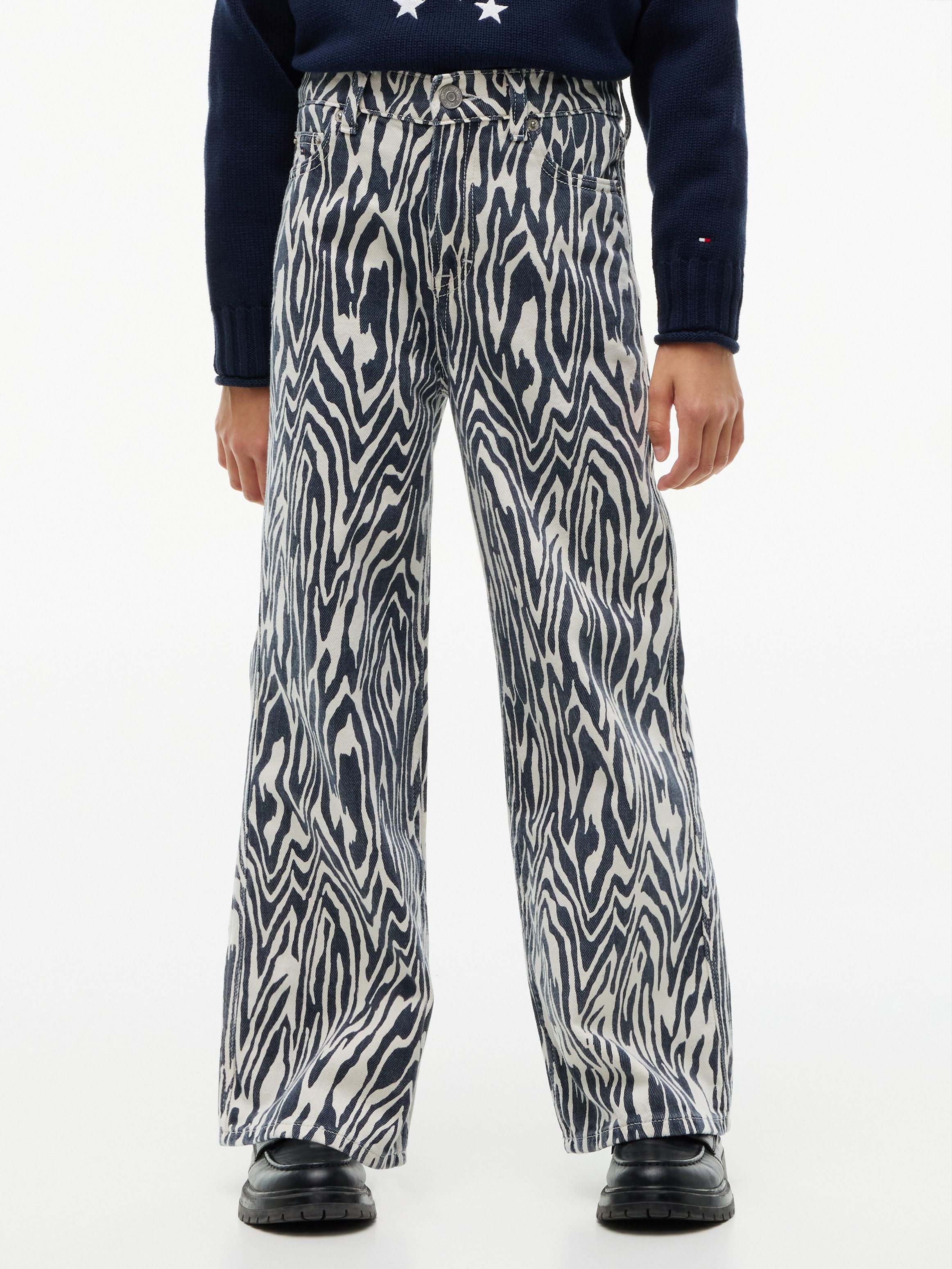 Tommy Hilfiger Weite Jeans Allover bedruckt, Regular Fit, Kinder bis 16 Jahre – Bild 2 von 5