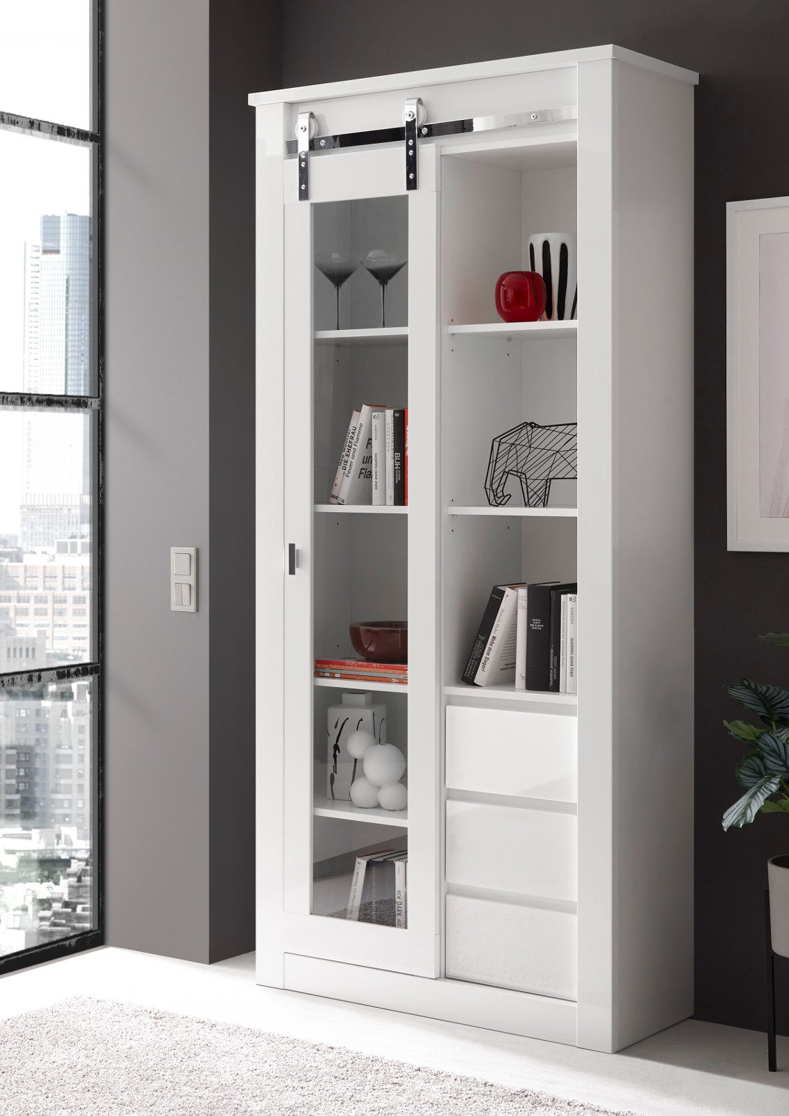 Furn.Design Vitrine Miami (Vitrinenschrank in Weiß Hochglanz mit Chrom, 93 x 201 cm) mit Schiebetür, Soft-Close-Funktion