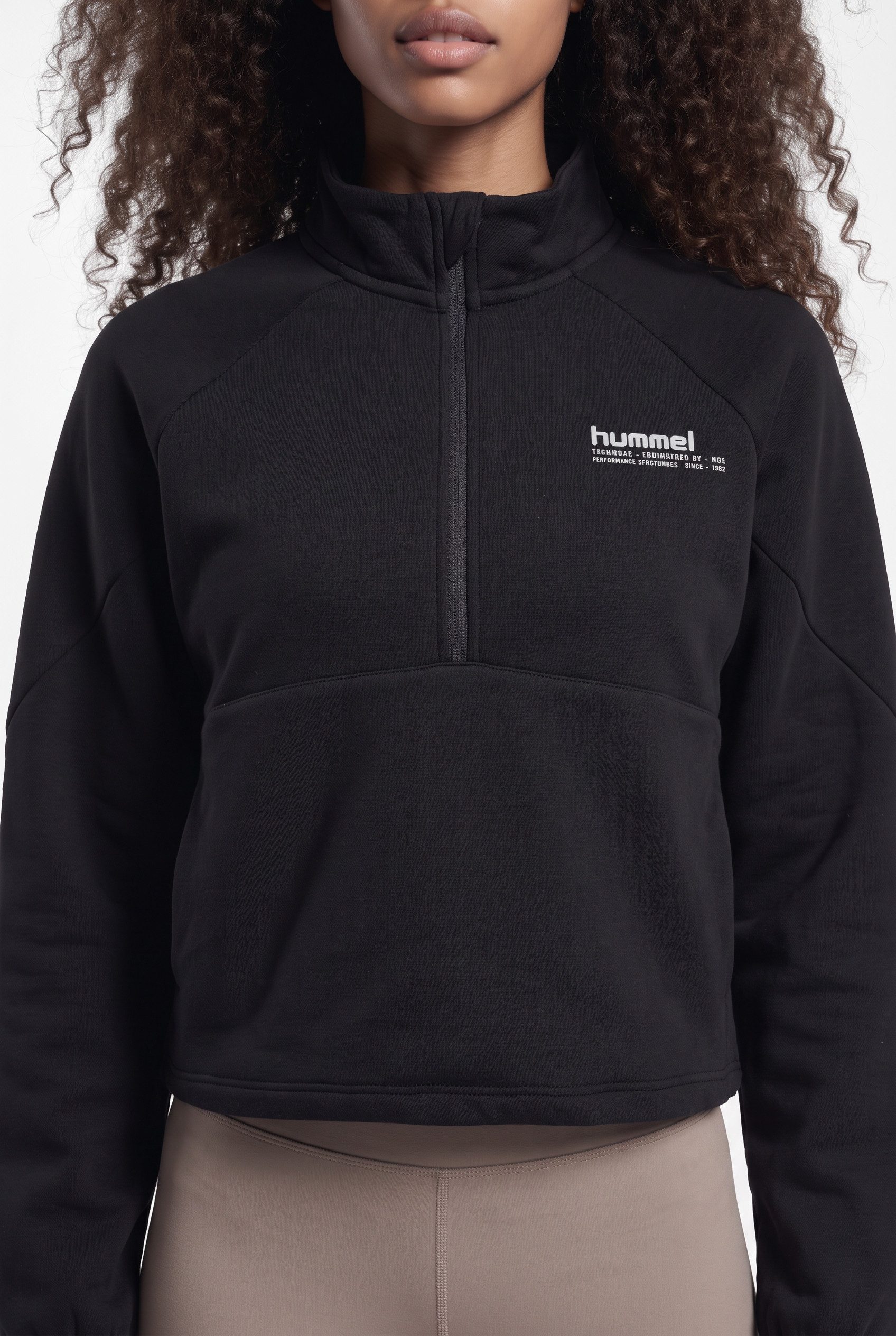 hummel Sweater HMLTECH FLEECE WOMEN BOXY HALF ZIP mit reflektierenden Logodetails, aus Baumwolle, Polyester und Elasthan – Bild 3 von 5