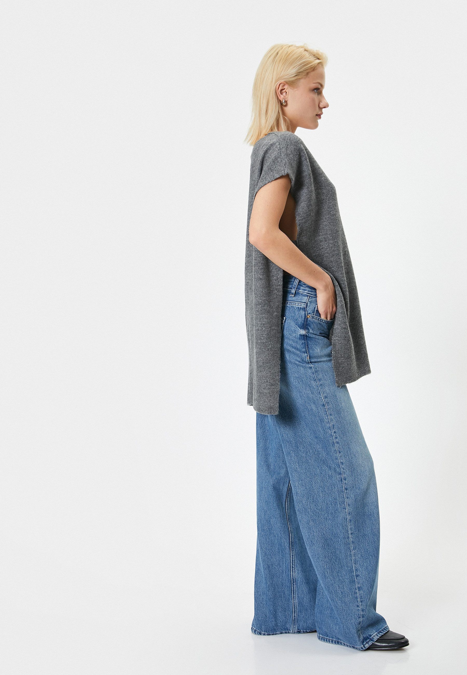 Koton Kurzarmpullover V-Kragen Oversize