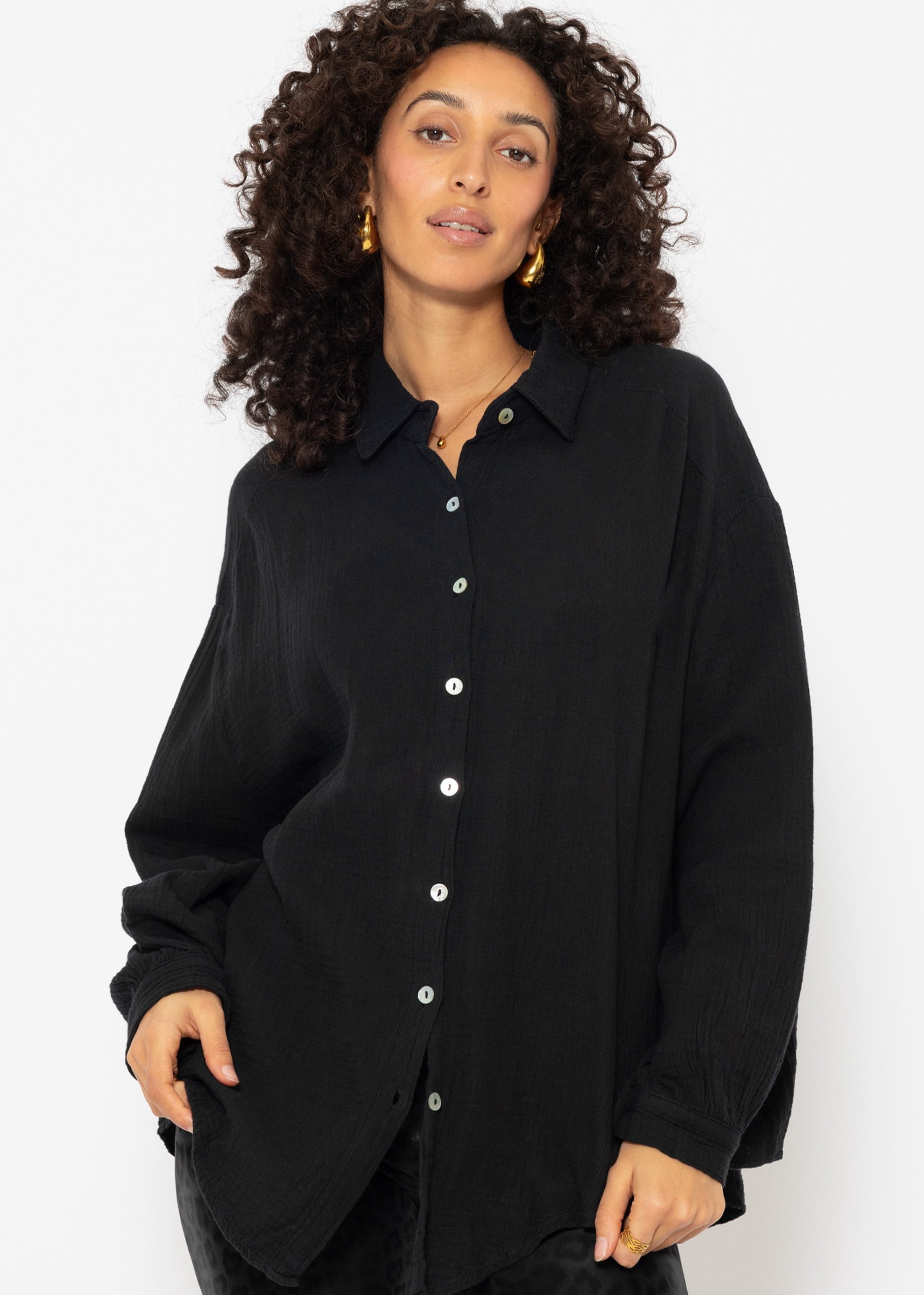 SASSYCLASSY Longbluse Oversize Musselin Bluse Damen kurz Langarm Elegant Hemdbluse lang aus Baumwolle mit V-Ausschnitt, One Size (Gr. 36-48)
