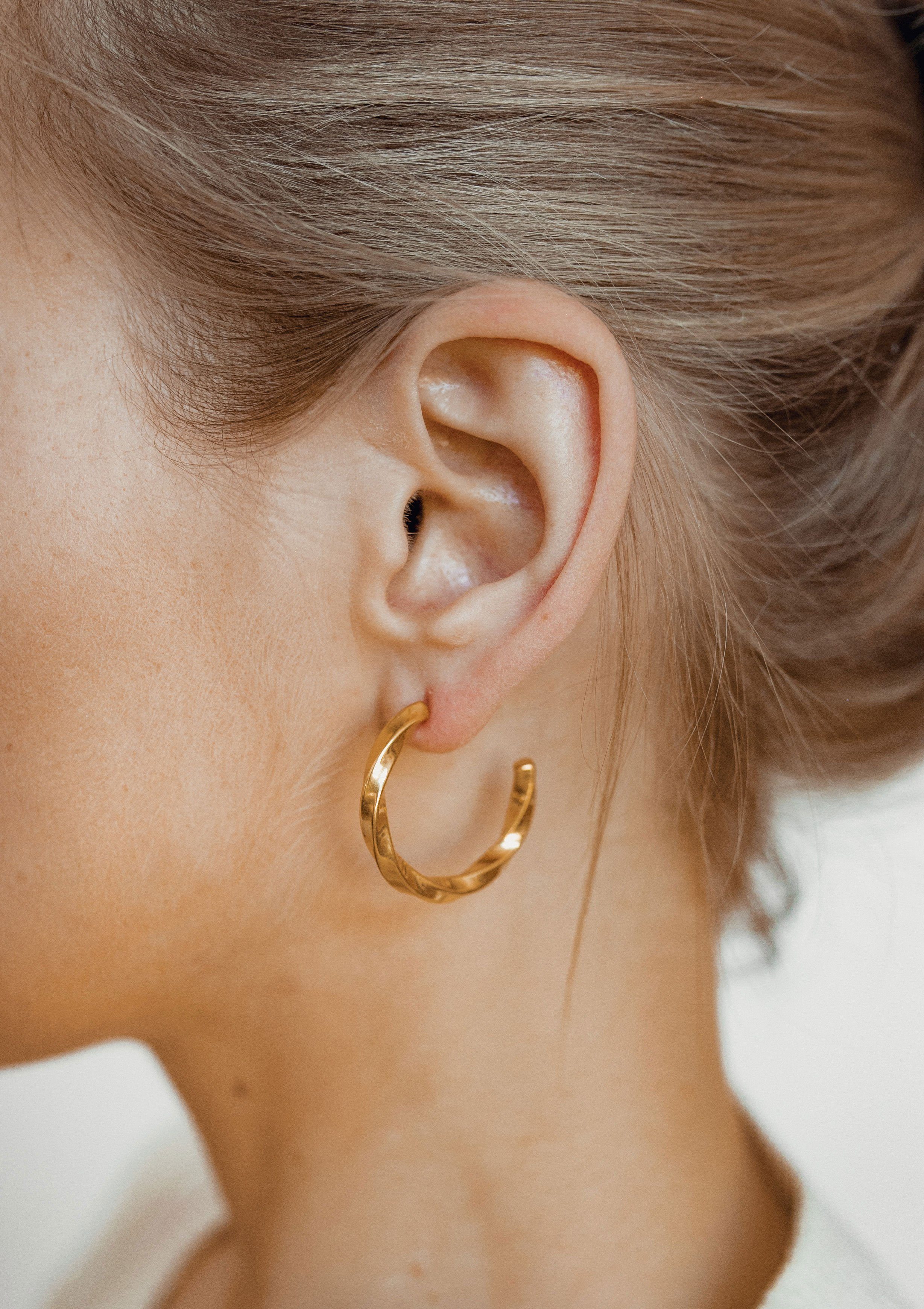 Hey Happiness Paar Creolen Geo gedreht 18K vergoldet, Edelstahl Ohrringe Da günstig online kaufen