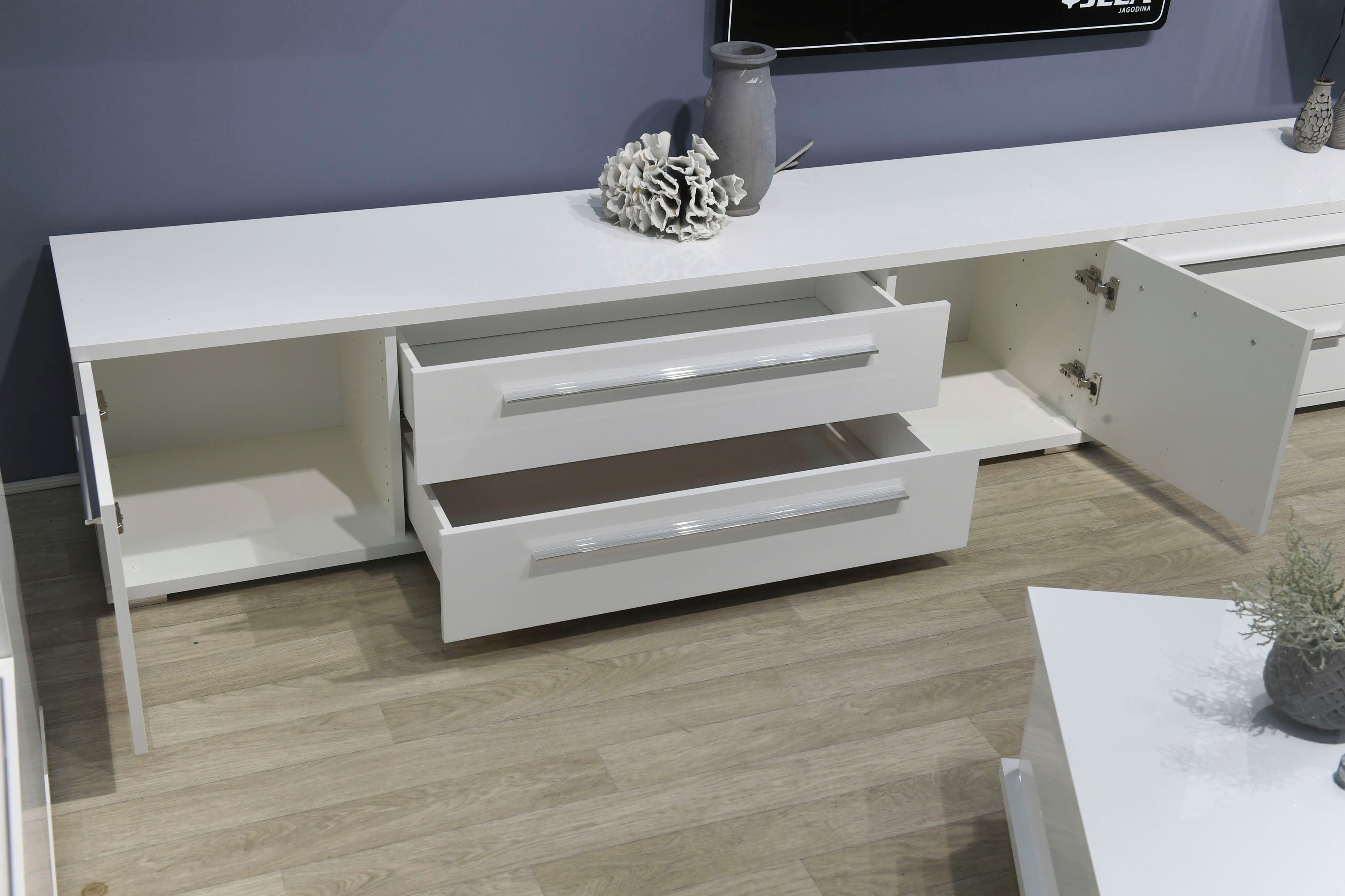 Places of Style TV-Board Piano, UV lackiert, mit Soft-Close-Funktion,  Aluminium höhenverstellbare Füße