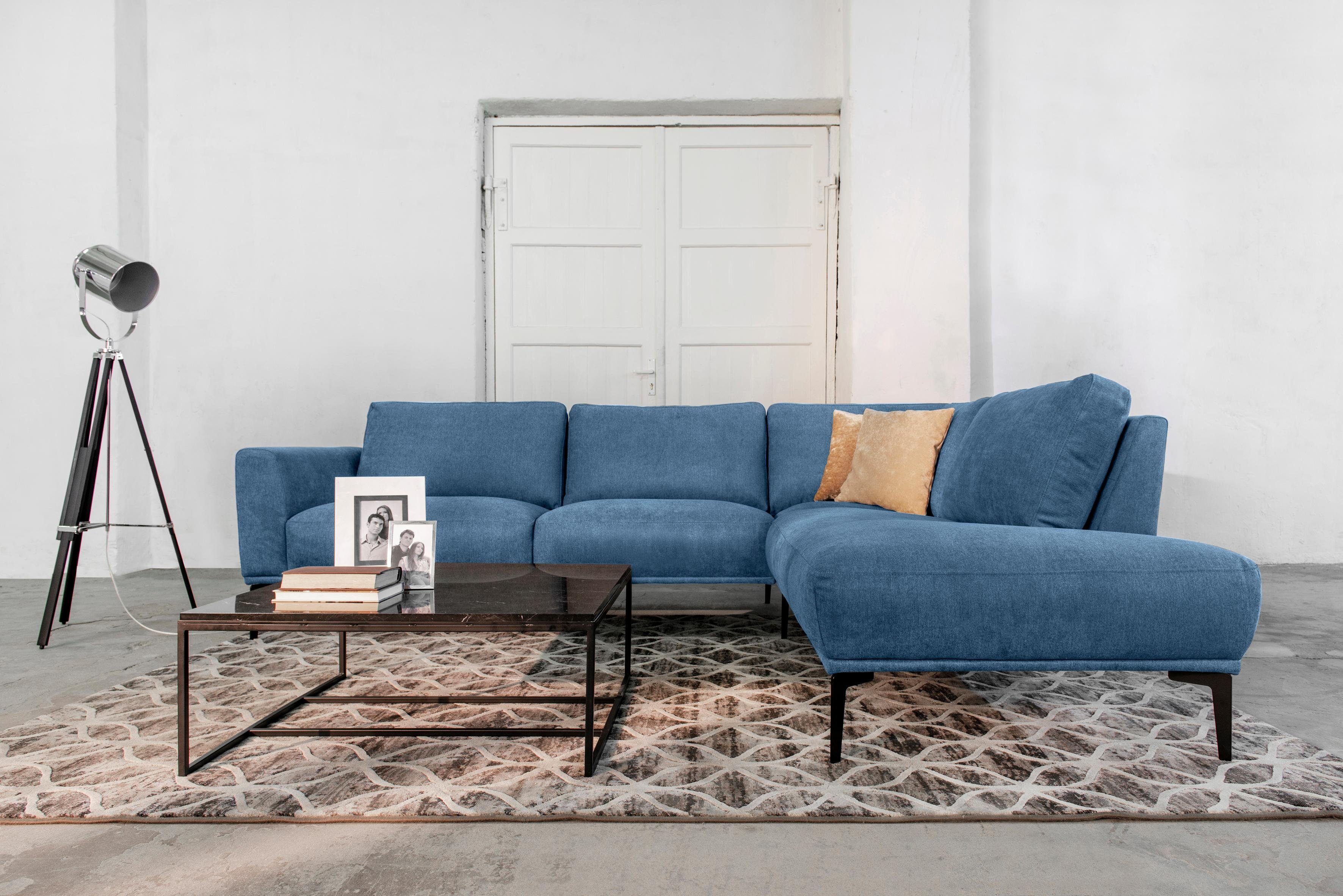 Places of Style Ecksofa »Odda«, Ecksofa mit Ottomane mit Metallfüßen in  besonderem Design