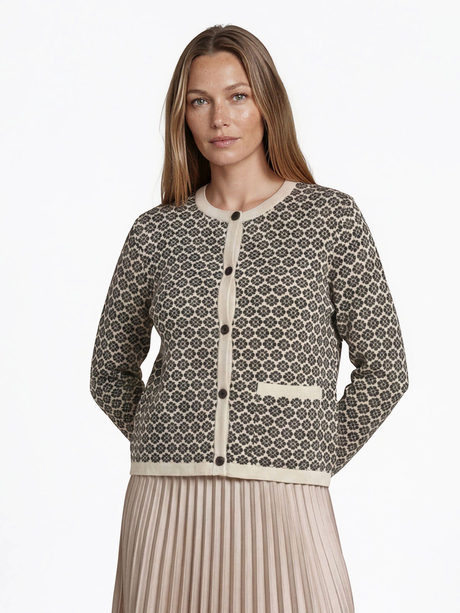 Himalaya Clothing Strickjacke Damen GOTS Bio-Baumwolle Jacquardmuster Regular Fit Langarm Durchgehende Knopfleiste mit Eingrifftasche und Kontrastabschlüssen