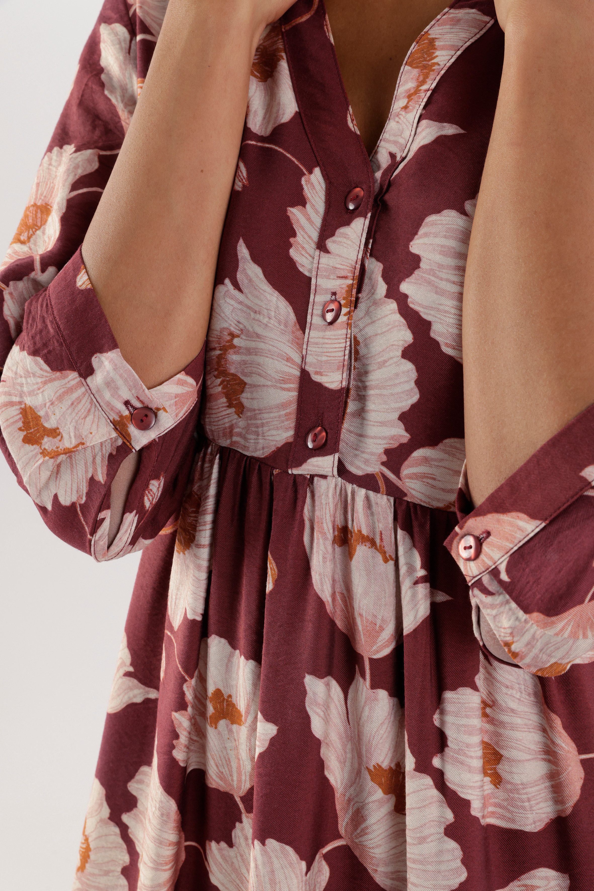 Aniston SELECTED Maxikleid fantasievolle und malerische Blütenmusterung - NEUE KOLLEKTION