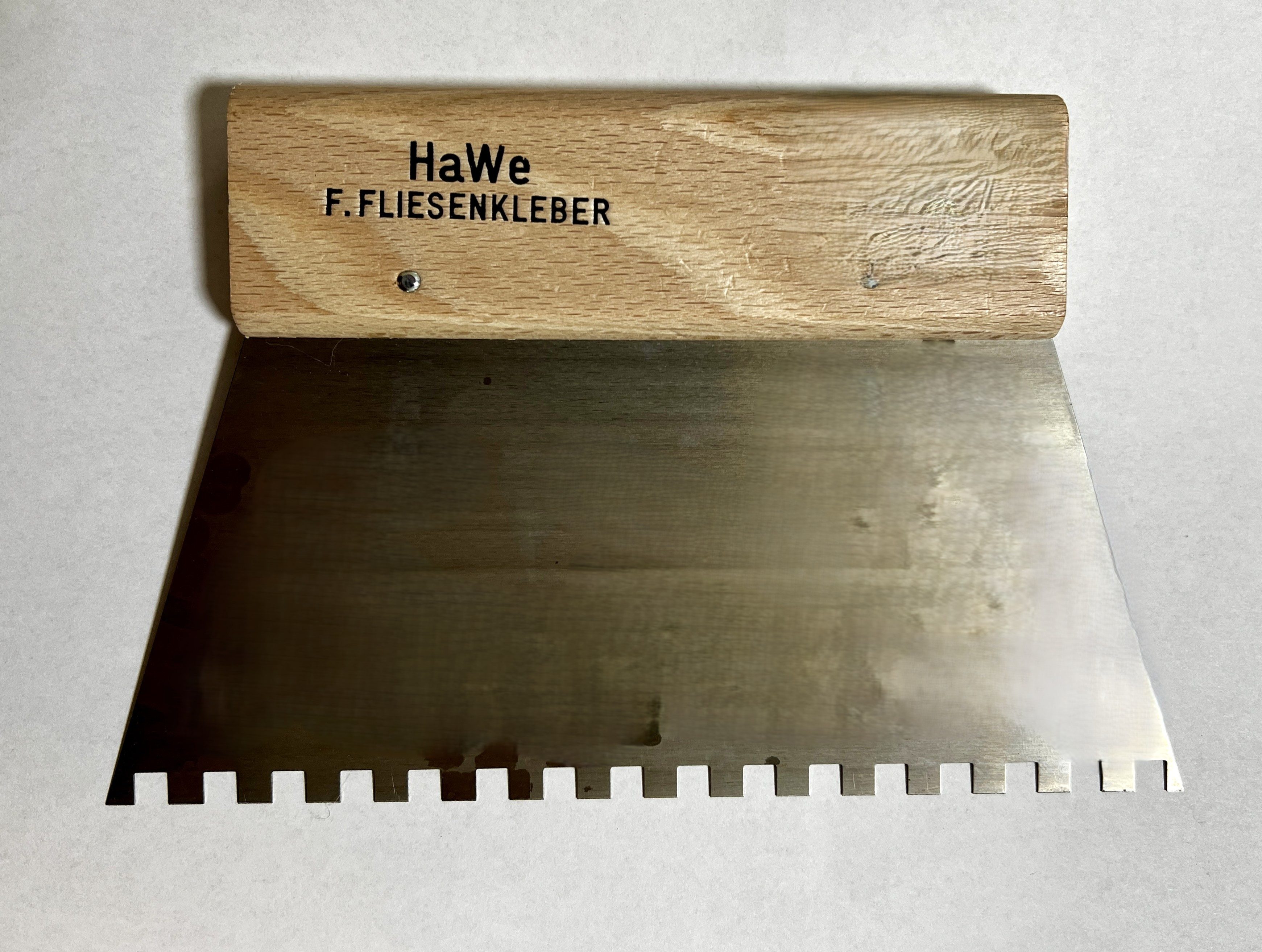 HaWe Zahnspachtel HaWe Zahnspachtel, Viereckzahnung mit breitem Holzgriff