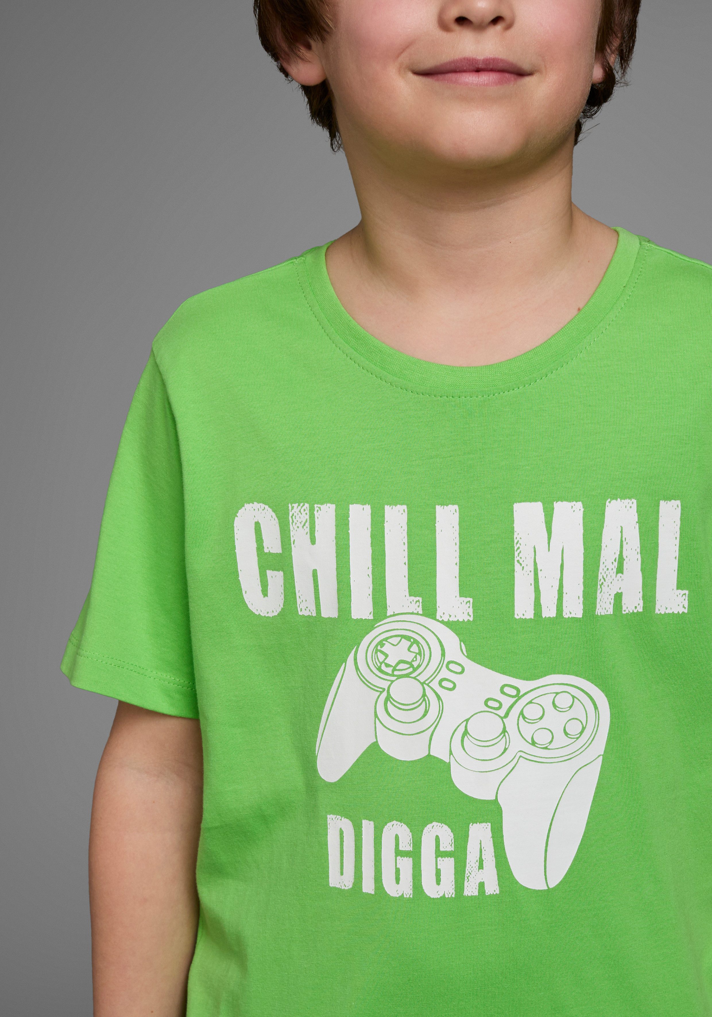 KIDSWORLD T-Shirt Mit Spruch: CHILL MAL Kurzarm, Basic-Stil, mit coolen Schriftzügen, Rundhalsausschnitt