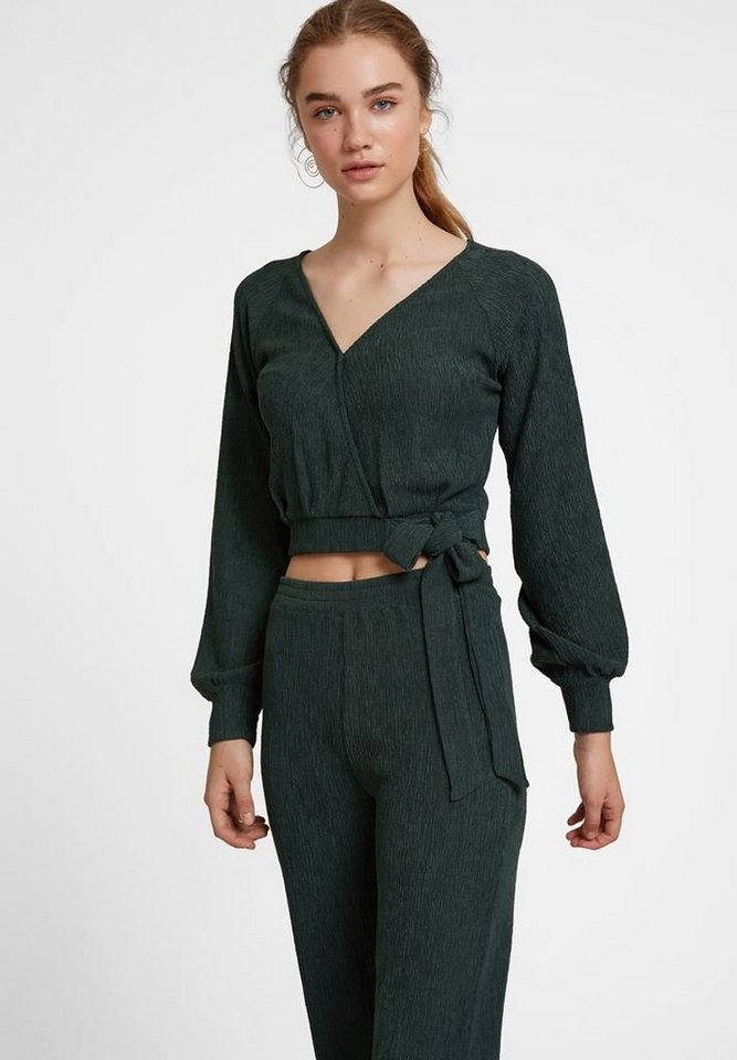 OXXO Wickelbluse mit edlen Details OXXO Wickelbluse mit edlen Details