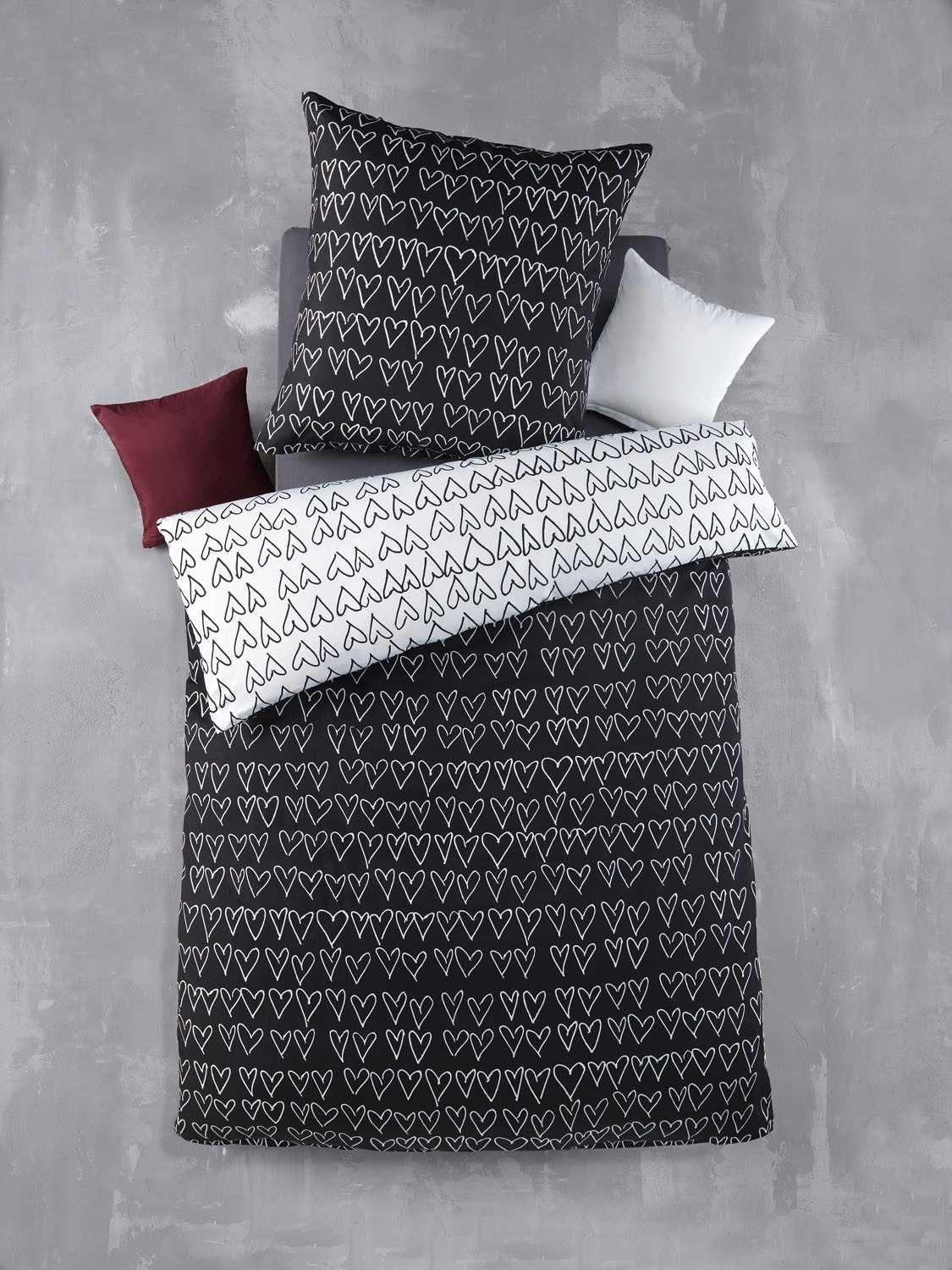 Holiday Heimtex Wendebettwäsche HEARTY, 135 x 200 cm, Schwarz, Weiß, 2-teilig, Mikrofaser, Herzmuster, mit Reißverschluss, Waschbar bis 60 °C