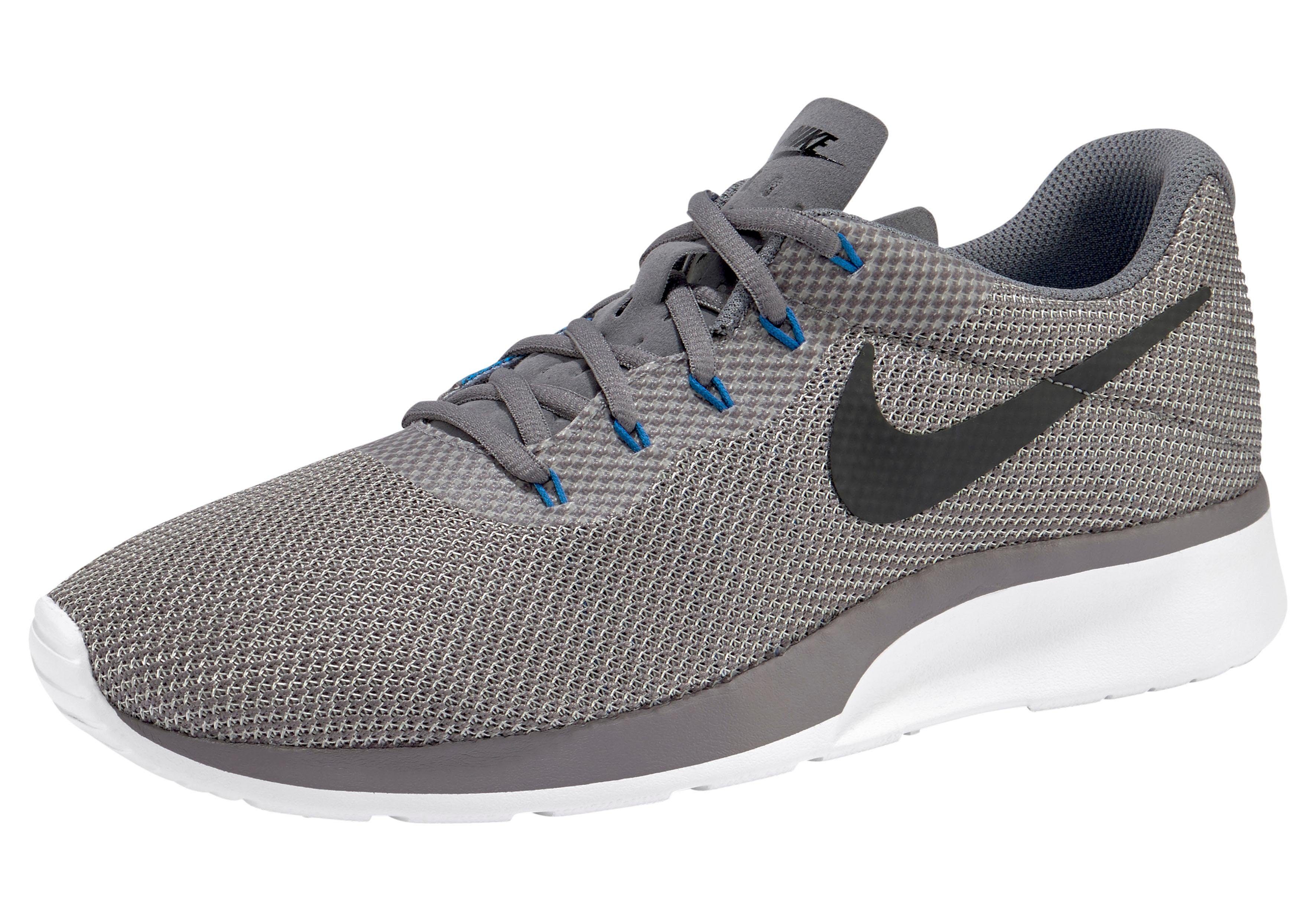 tanjun lightweight sneaker
